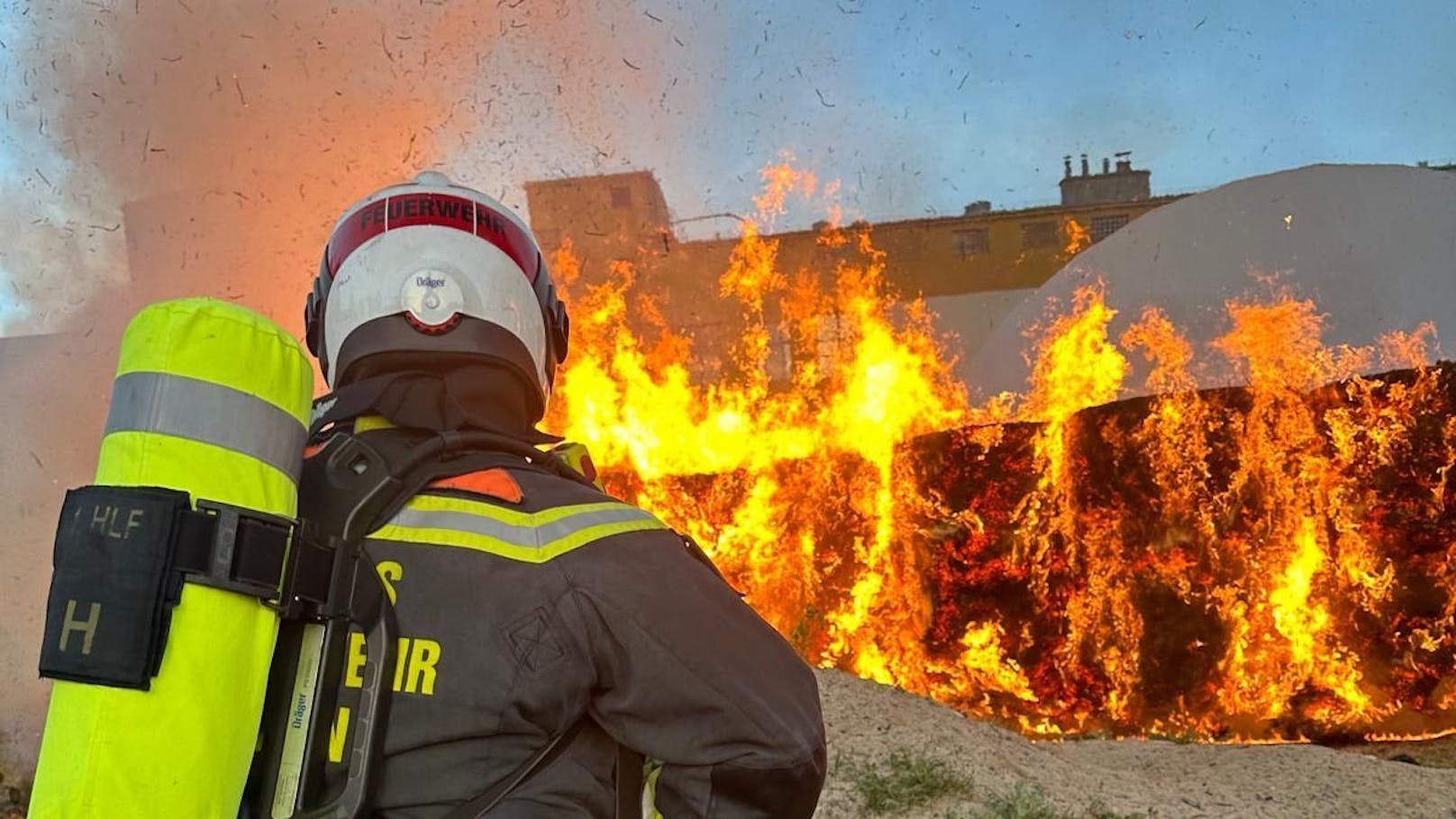 Rauchsäule über Wien – so kam es zu Flammen-Inferno