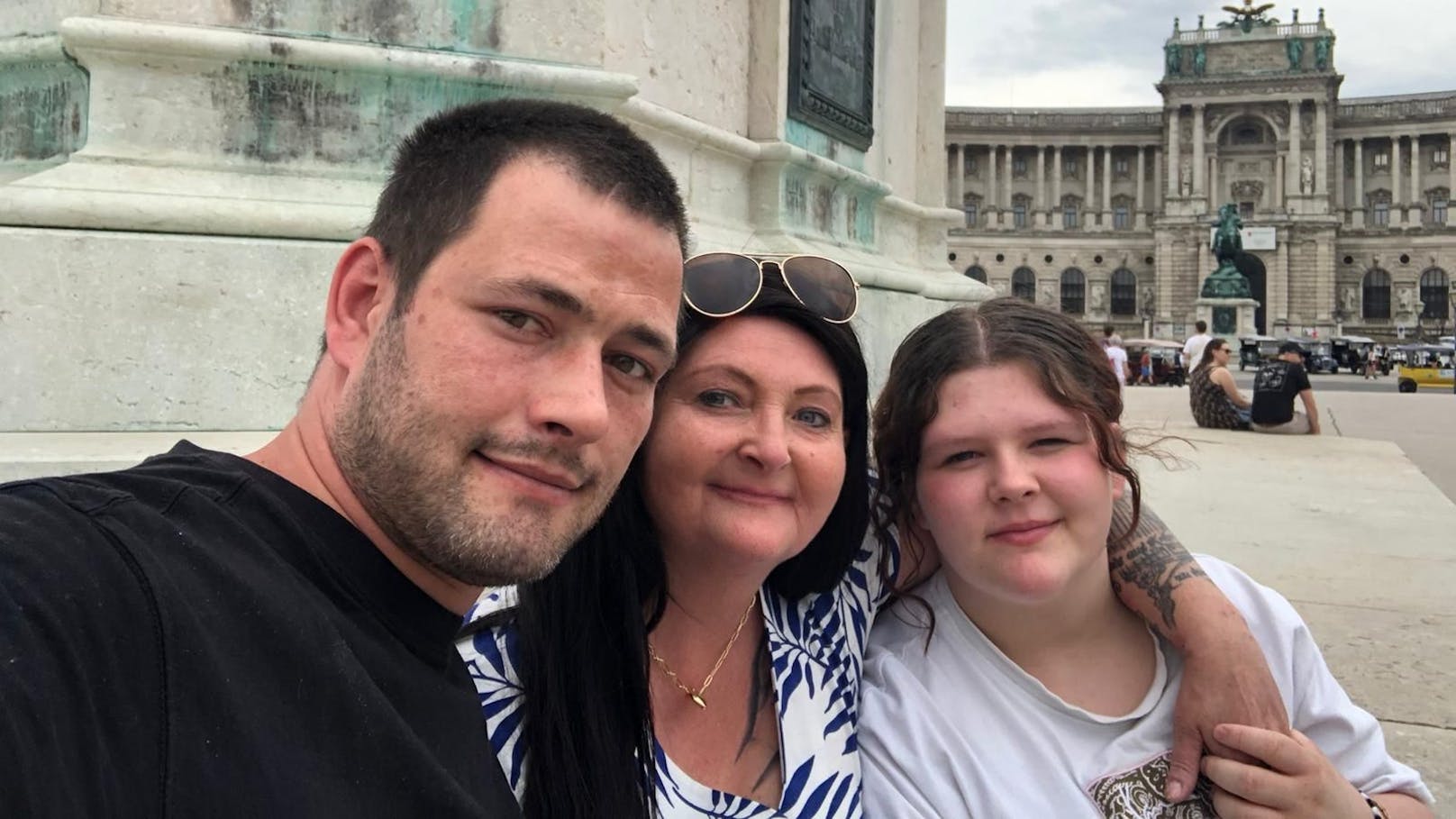 Papa Günther und Mama Janine versuchen, Alina so gut es geht zu unterstützen.