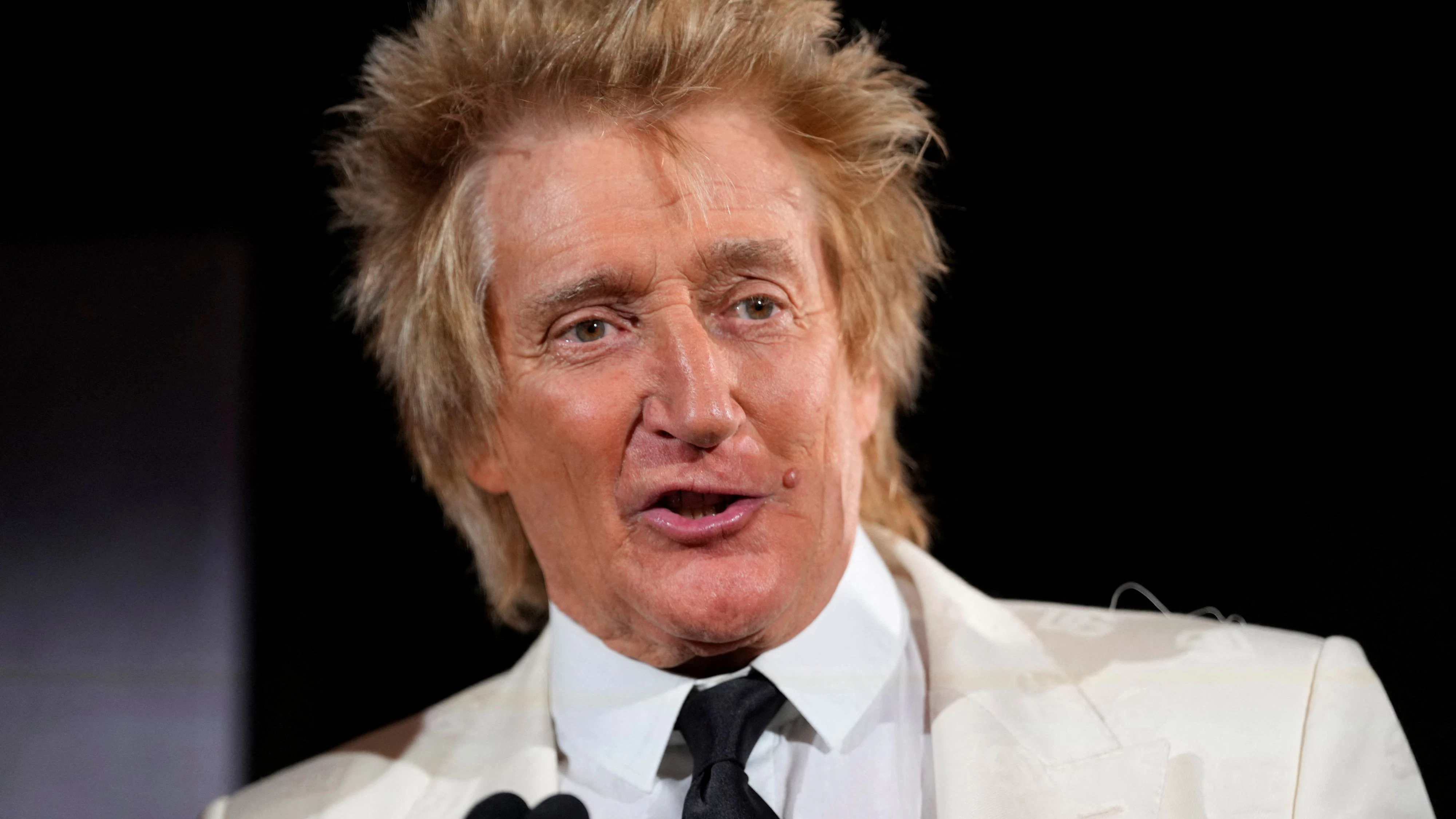 Heute.at - Rod Stewart muss wieder Konzert absagen