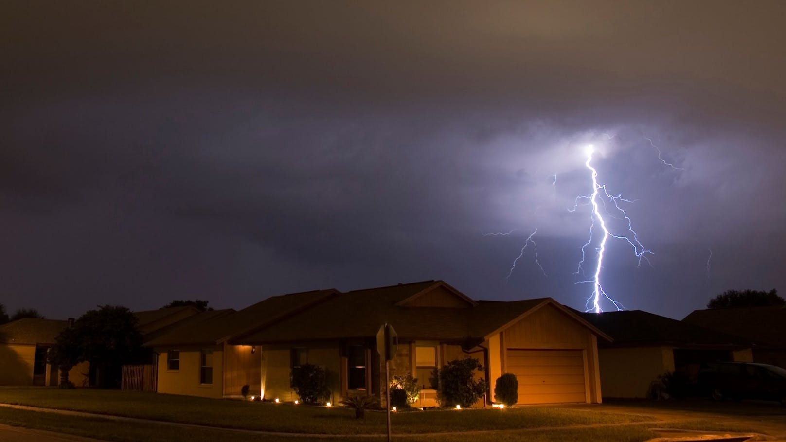 Blackout! Hunderte Haushalte sind 24 Stunden ohne Strom