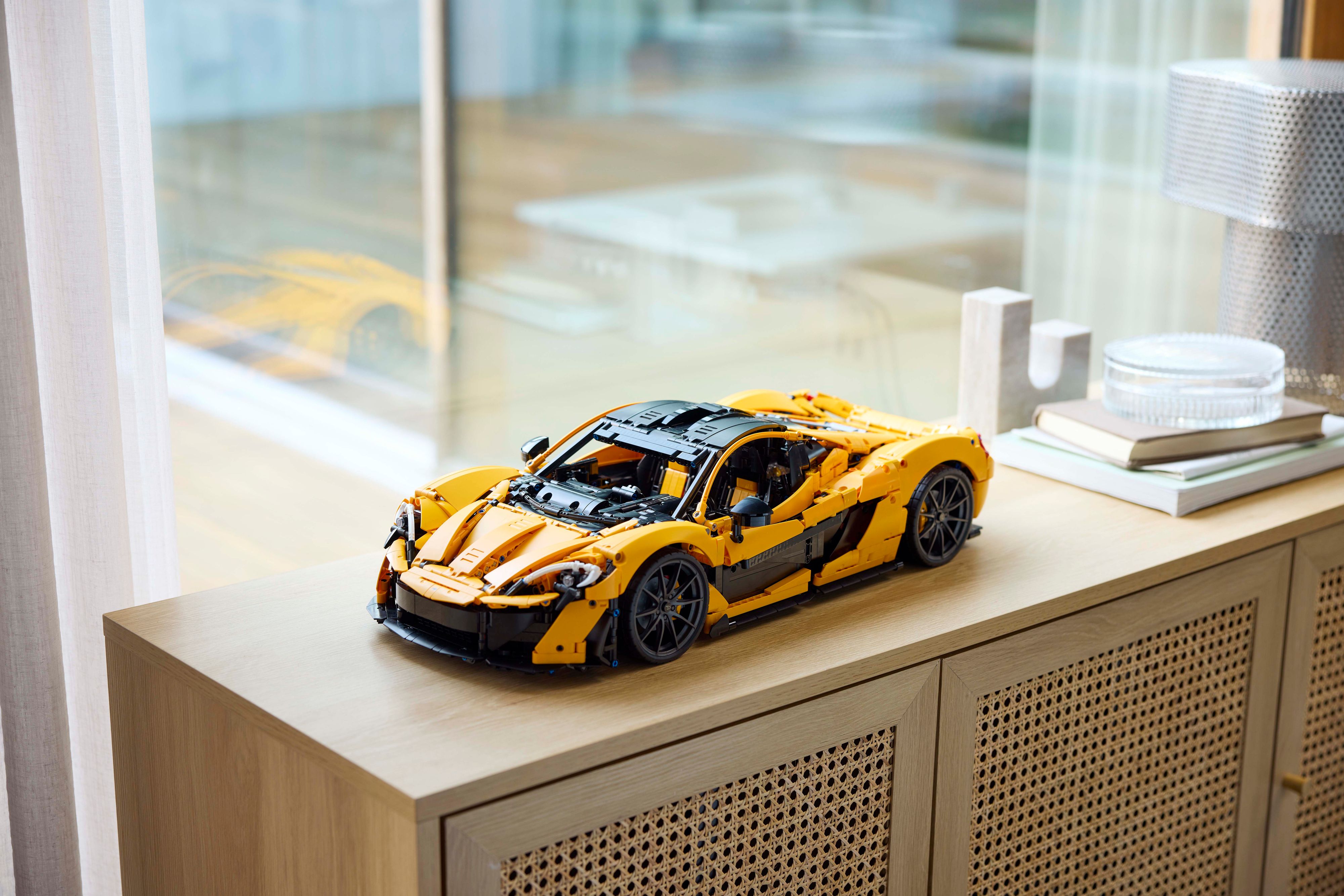 Ab 18 Jahren, 3.893 Teile, 449,99 Euro: der LEGO Technic McLaren P1.