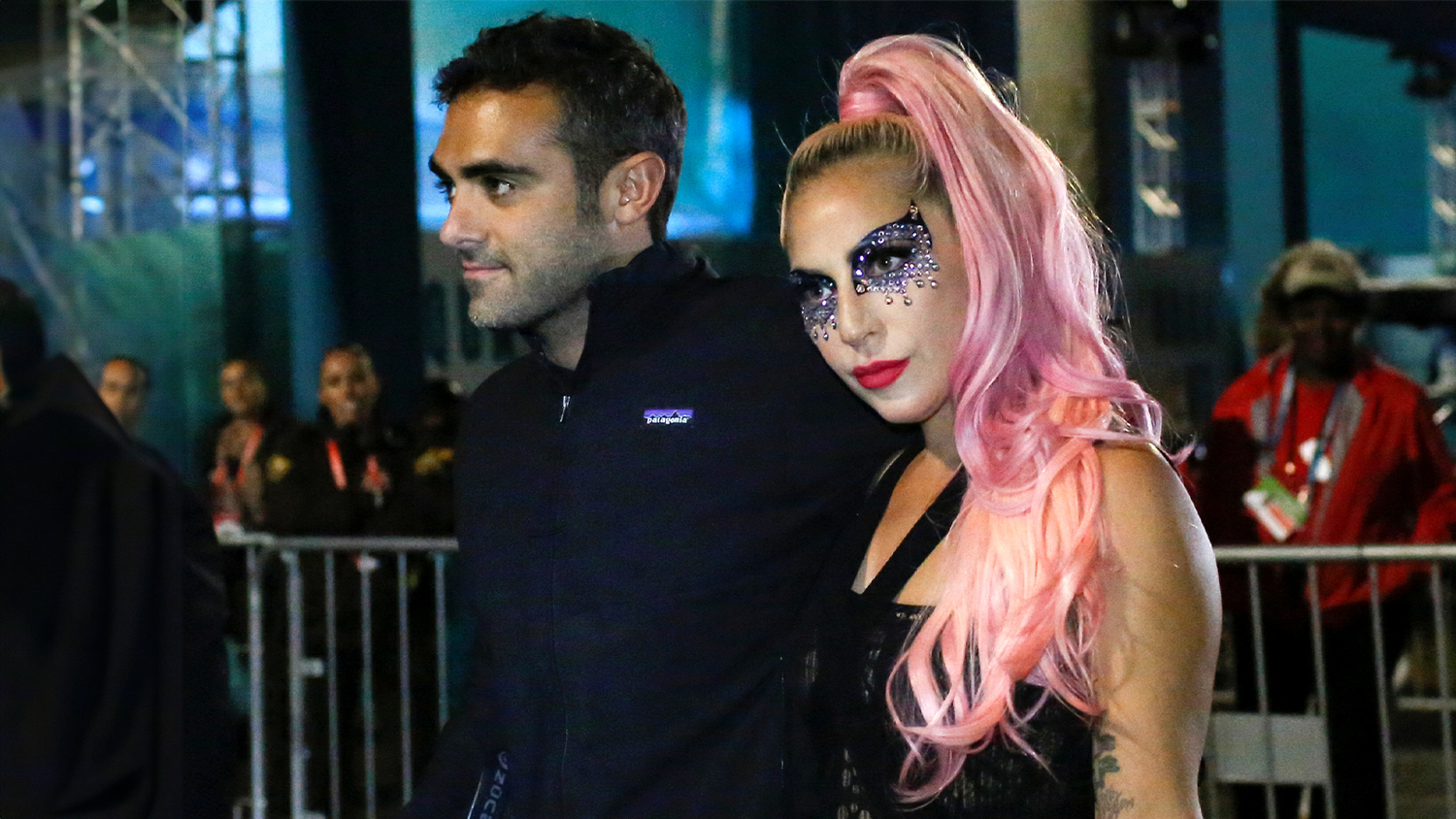 Lady Gaga und ihr Verlobter sind seit Ende 2020 liiert.