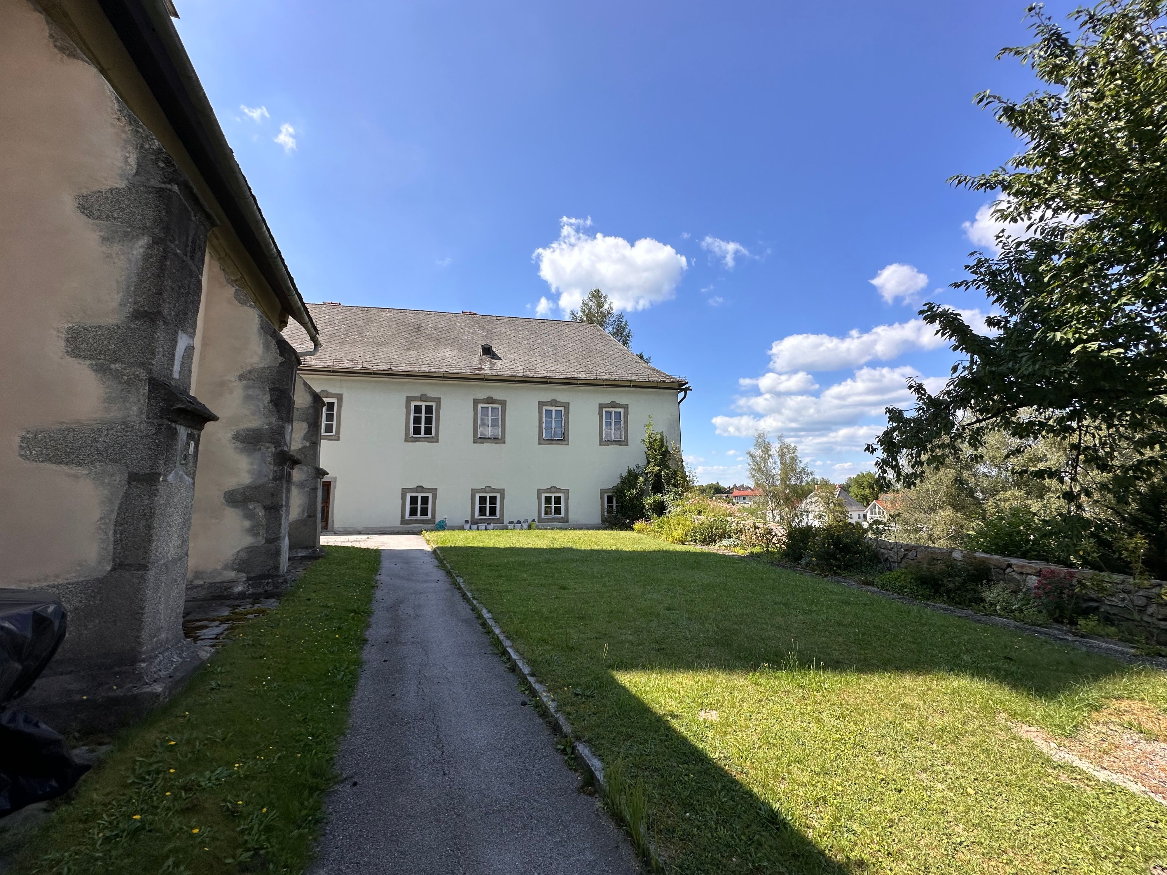 Pfarrer unter Verdacht: Hier wurde das Drogenlabor ausgehoben