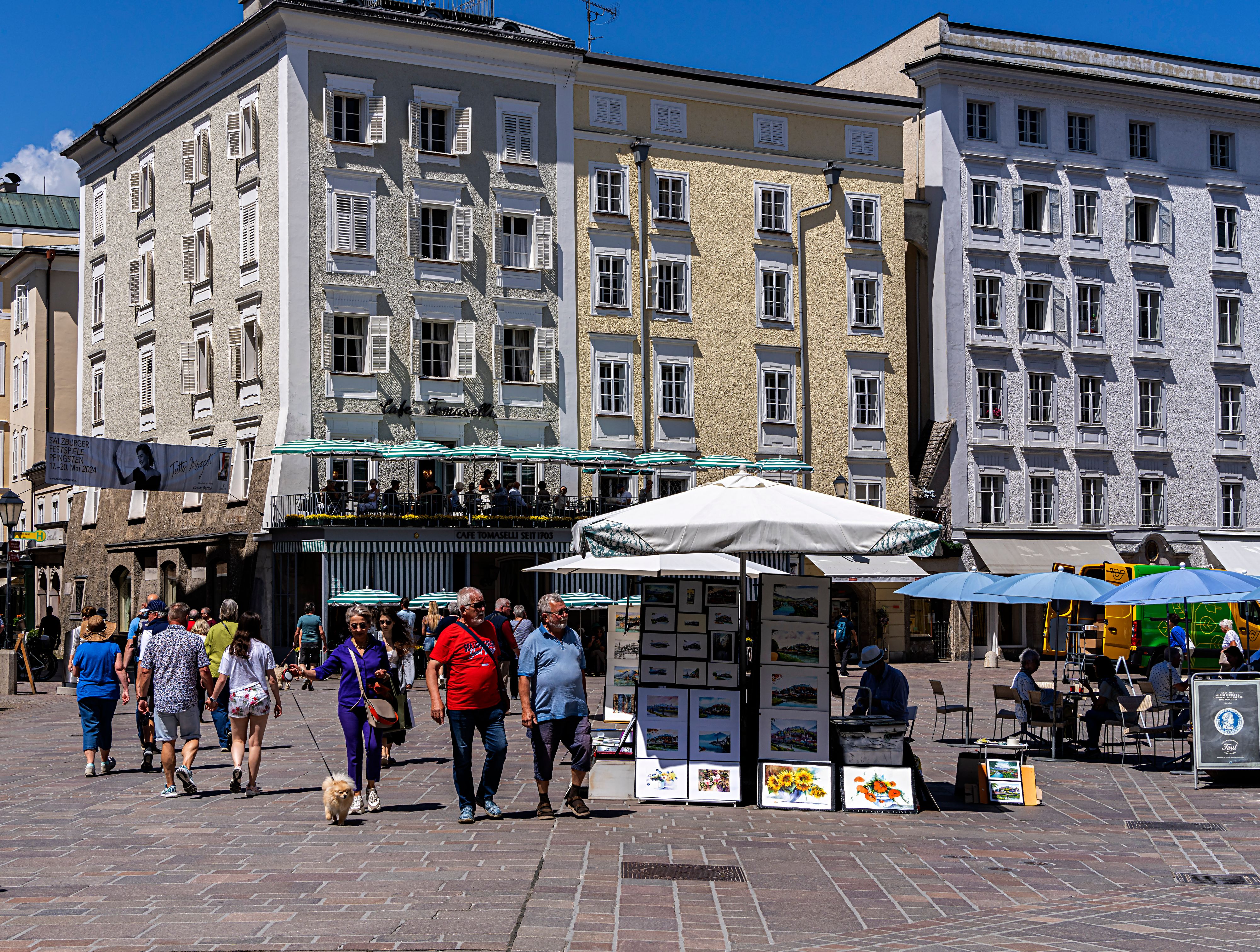 Tanja Eibl sorgt mit einer Tafel, die 