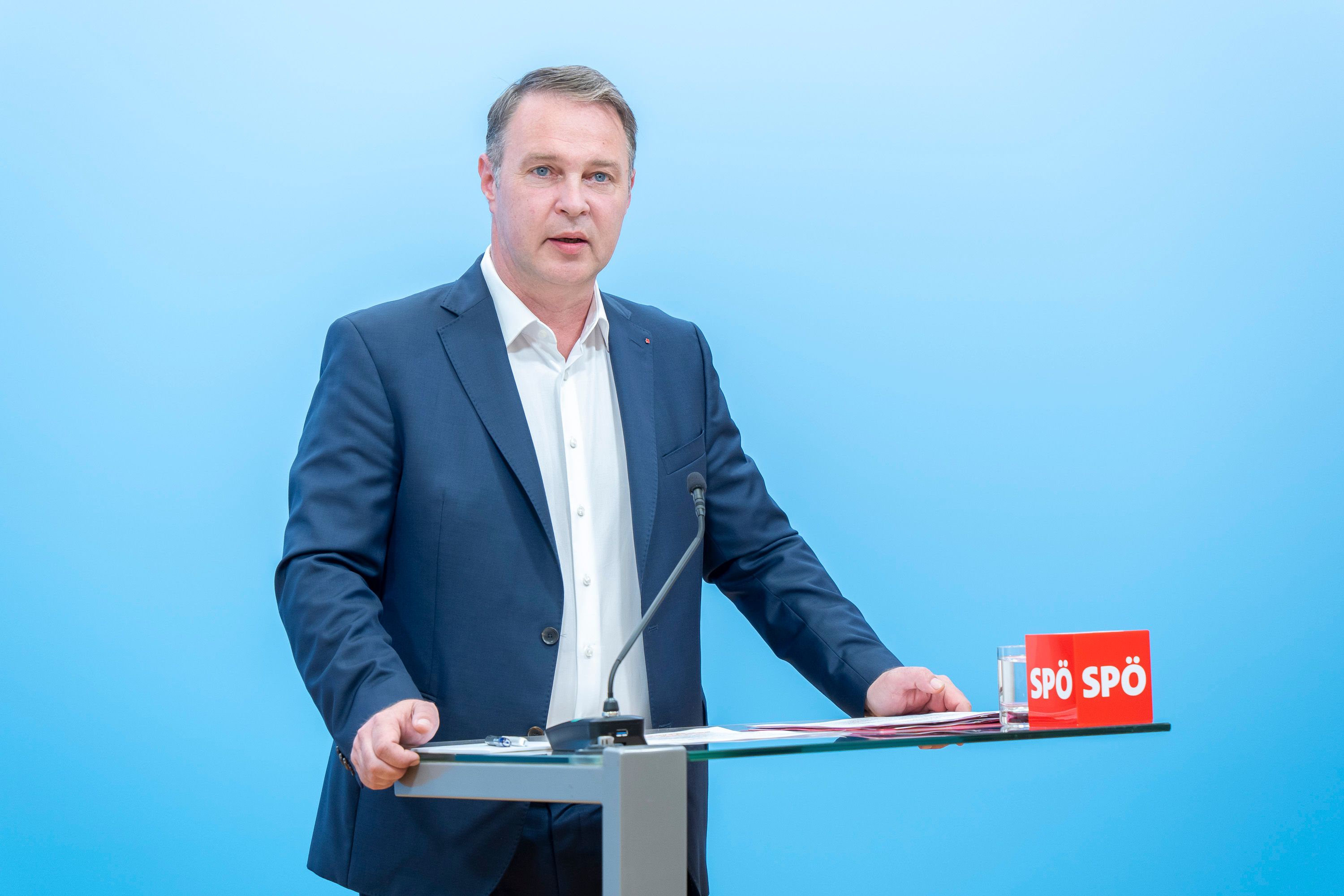 SPÖ-Chef Andreas Babler setzt sich für einen Infrastrukturstaat ein.