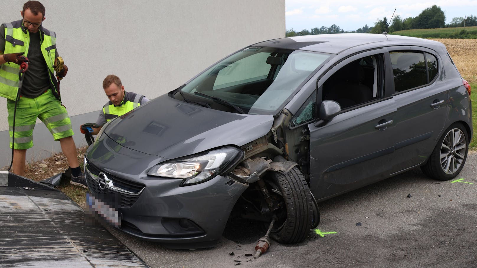 Crash in Oberösterreich! Opel kollidiert mit Volkswagen