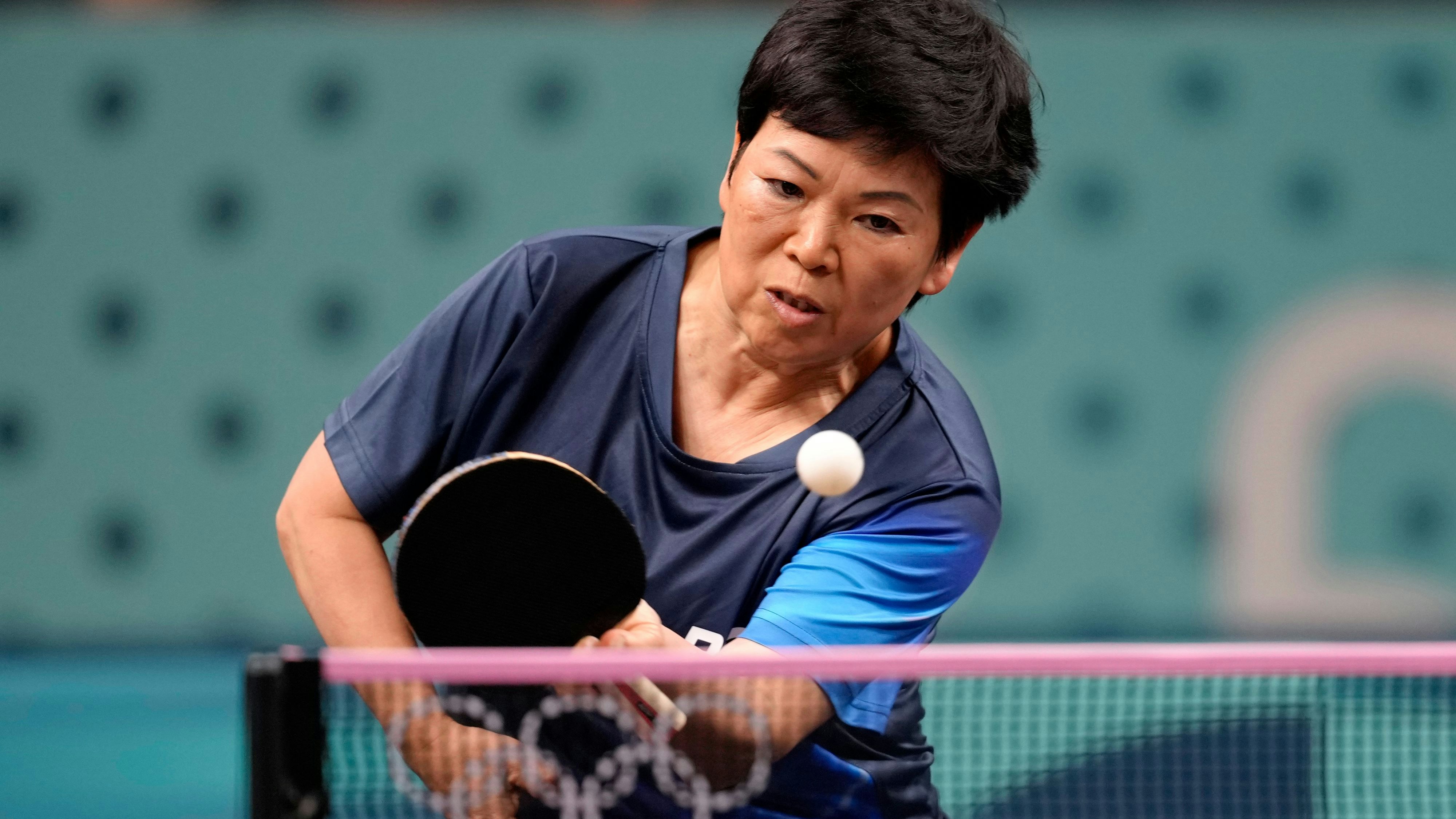 Download von www.picturedesk.com am 29.07.2024 (12:30).  Luxembourg's Ni Xia Lian plays against Turkey's Sibel Altinkaya during a women's singles round of 64 table tennis game at the 2024 Summer Olympics, Saturday, July 27, 2024, in Paris, France. (AP Photo/Petros Giannakouris) - 20240727_PD26092 - Rechteinfo: Rights Managed (RM)