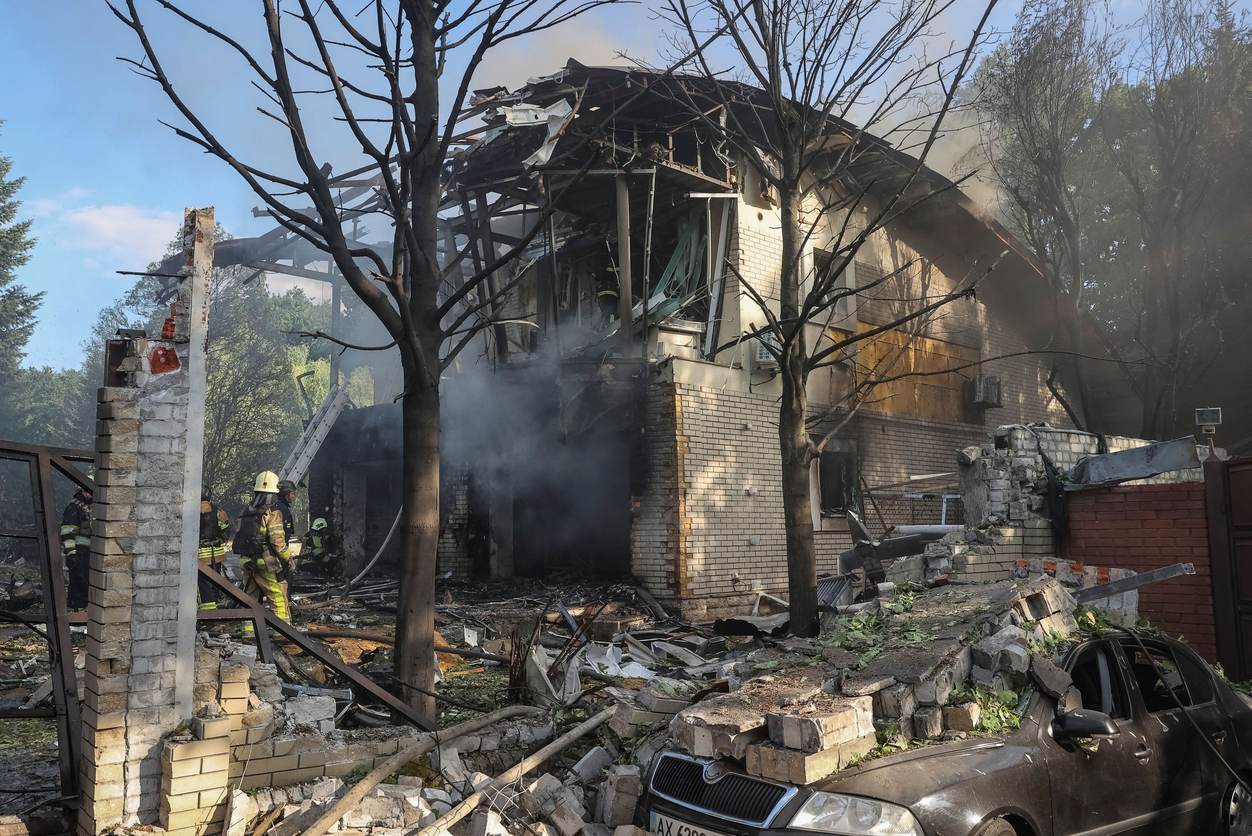 Die monatlichen Kosten für den Sicherheits- und Verteidigungsbereich bezifferte der ukrainische Finanzminister auf umgerechnet über 3,7 Milliarden Euro.