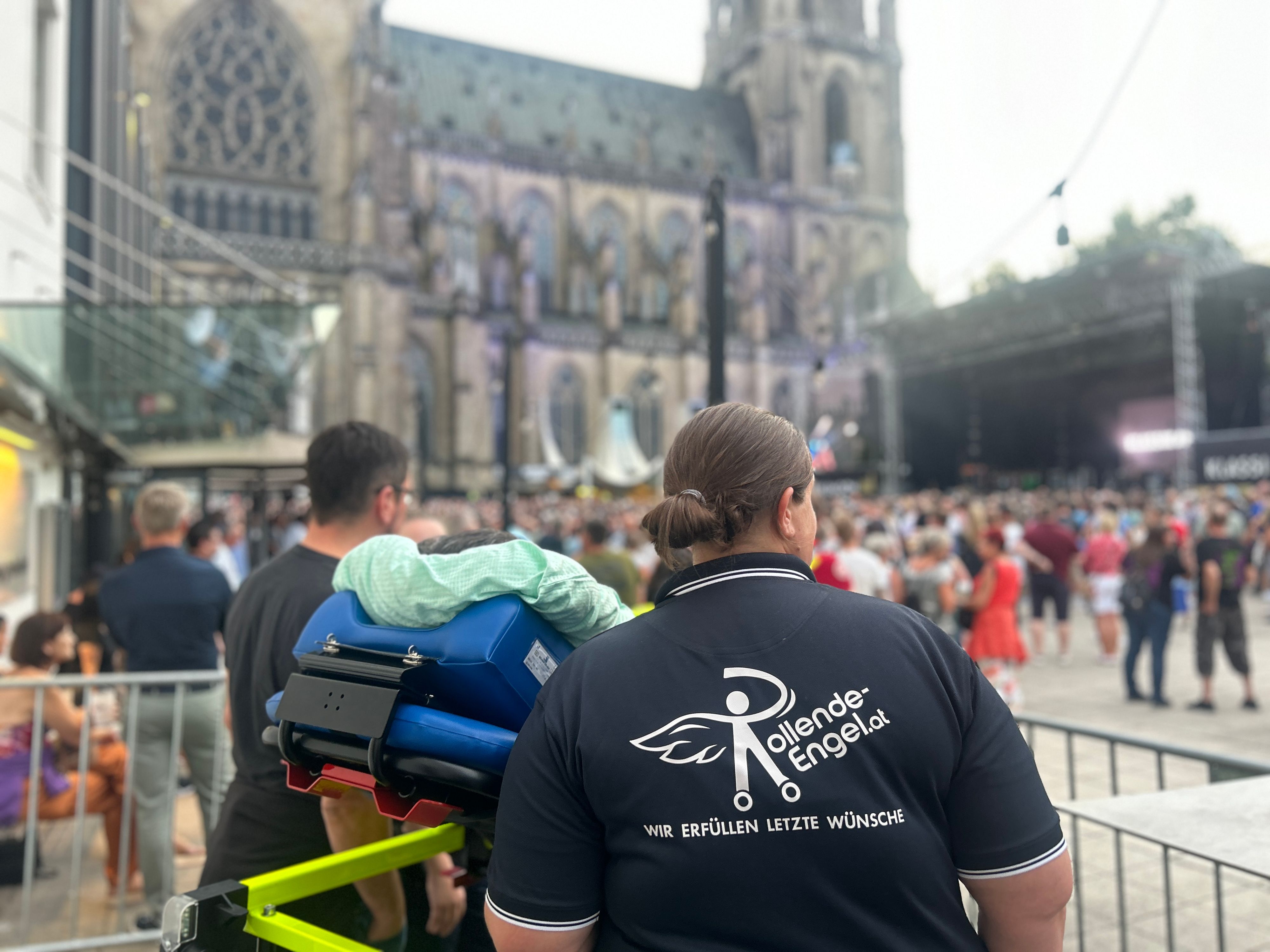 Julia (44) durfte in Linz noch einmal ihre Vorbilder live sehen.