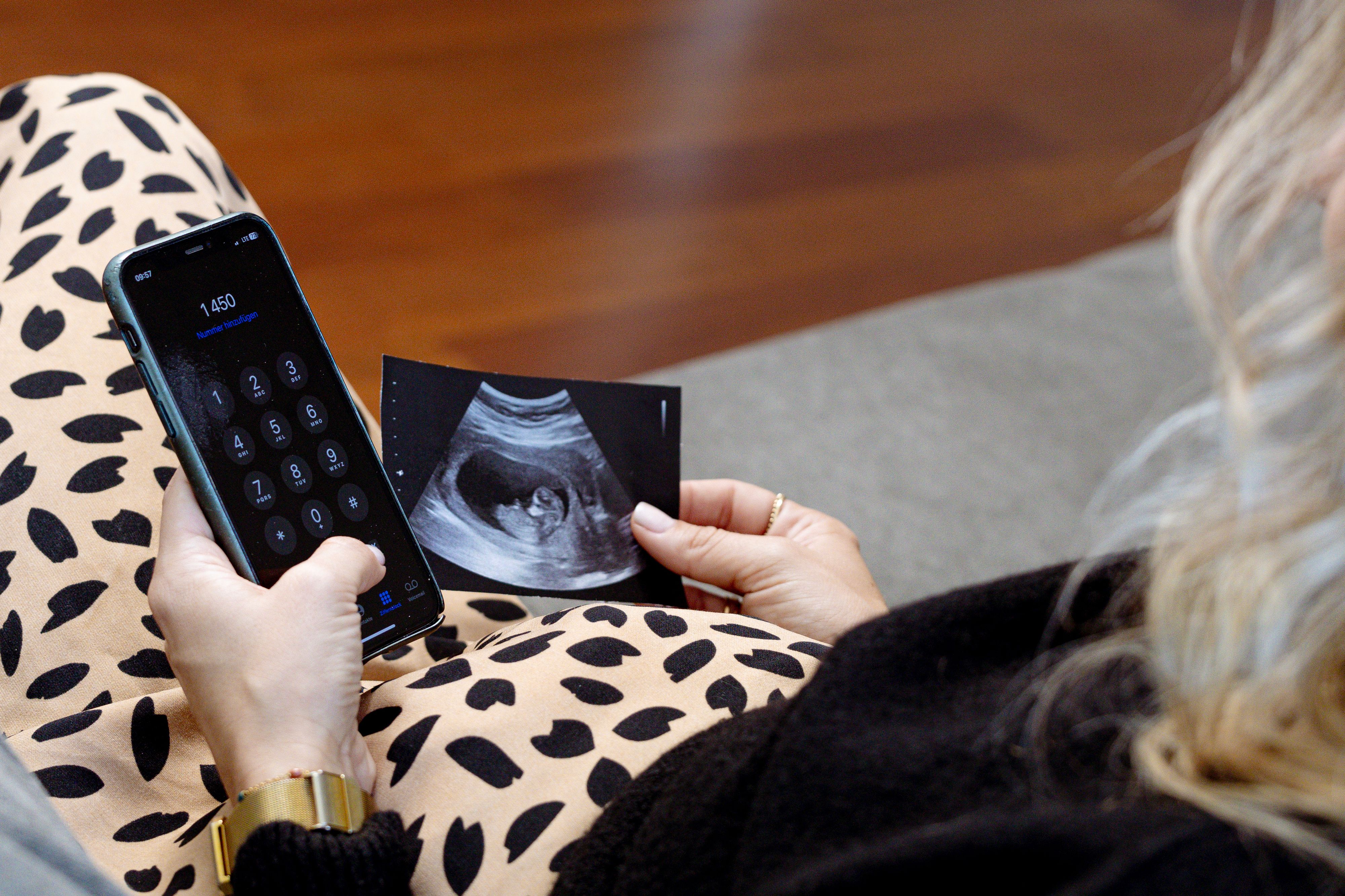 Als die Frau ihre Schwangerschaft bei dem Betrieb bekannt gab, wurde ihr Vertrag nicht mehr verlängert. Archivbild.