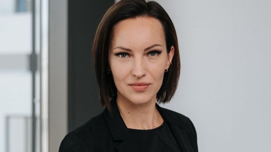 Anwältin Ina-Christin Stiglitzvertritt den Zeugen, der als "Beschuldigter" geführt wird.