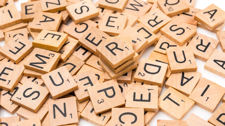 Österreich hat seit Juni eine neue Buchstabiertafel. Dafür wurden angestaubte Männernamen wie Siegfried, Theodor oder Norbert durch chice Frauennamen ersetzt. Wie rasch das neue Alphabet in den alltäglichen Sprachgebrauch einsickern wird, bleibt abzuwarten.