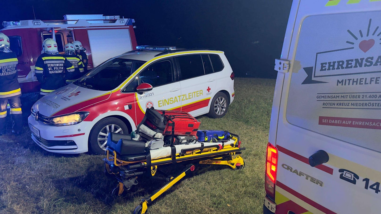 In der Nacht auf Mittwoch heulten rund um St. Georgen am Steinfelde die Sirenen. Auf einem Bauernhof ist aus derzeit ungeklärten Gründen ein Brand ausgebrochen.