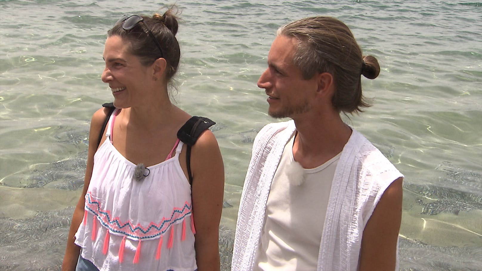 Kreta gilt auch als Insel der spirituellen Aussteiger:innen. Einer davon ist Patrick und seine beste Freundin Nicole. Die beiden haben sich erst vor Kurzem kennengelernt, sind aber bereits ein Herz und eine Seele.