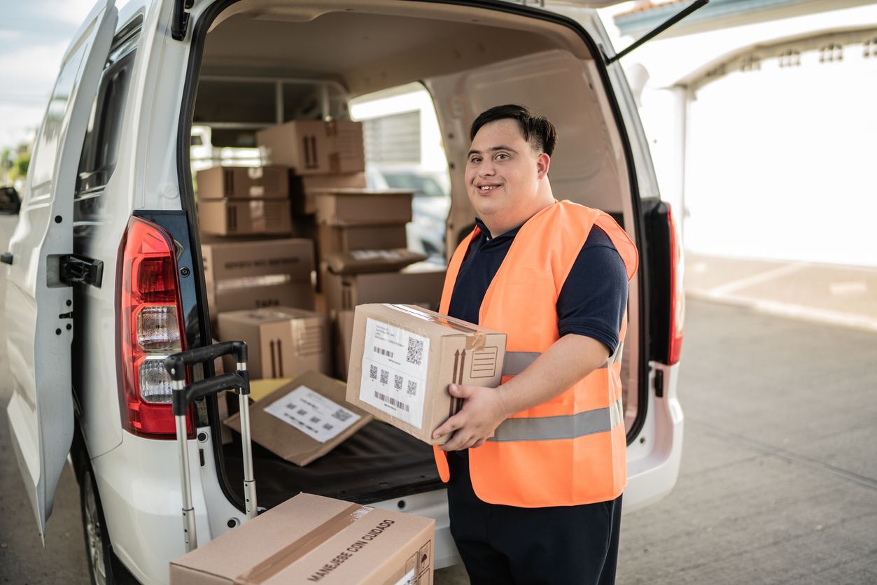 Die mutmaßlichen Diebe hatten es auf teure Pakete abgesehen. Symbolbild.