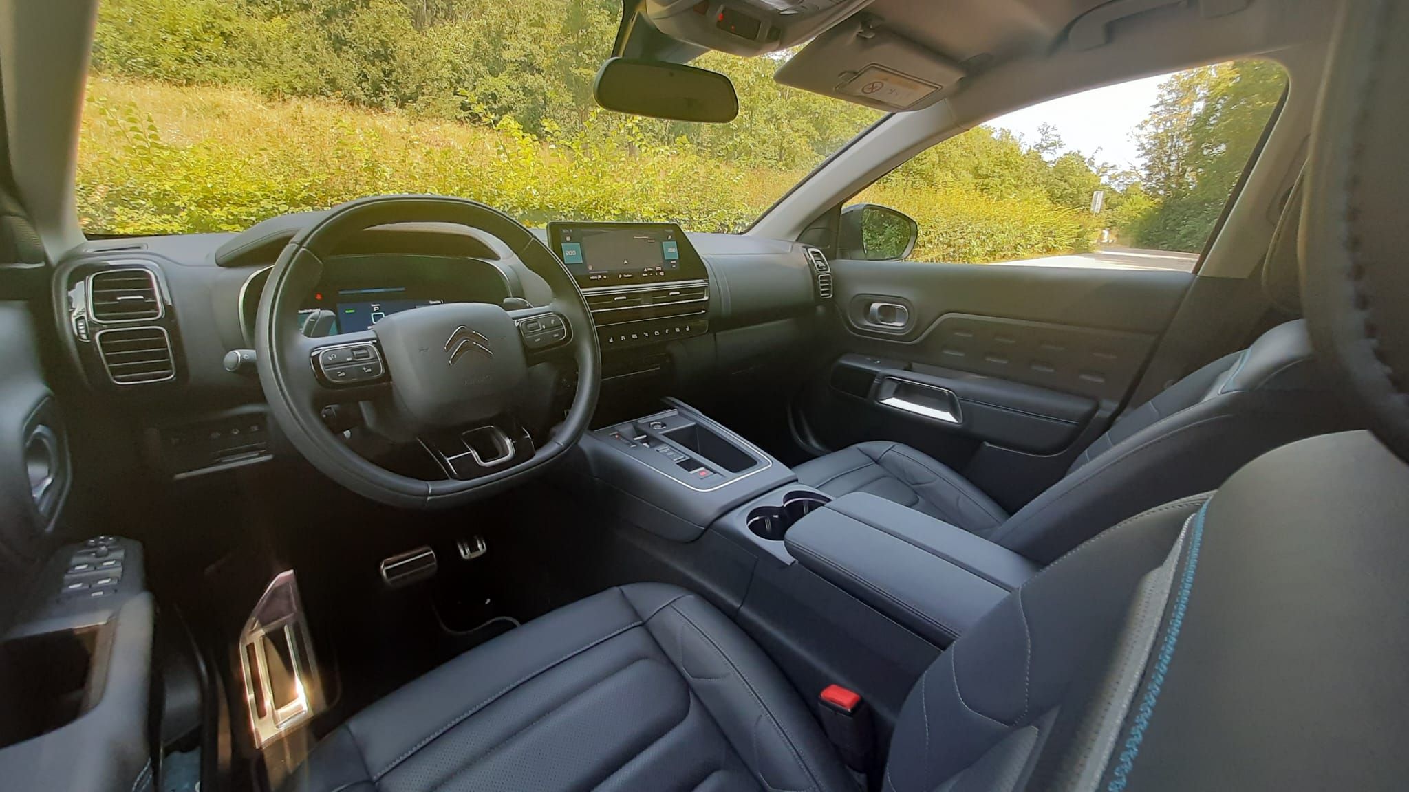 Das Cockpit im C5 Aircross. 