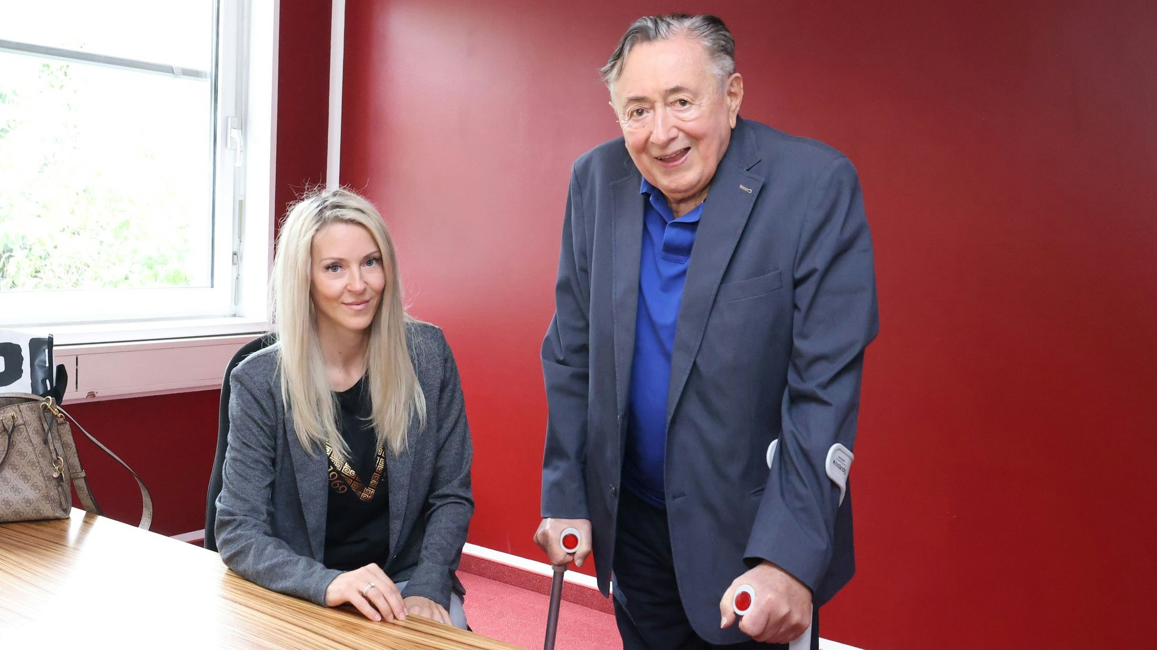 Simone hat ihren Job bei "Hornbach" an den Nagel gehängt - jetzt arbeitet sie im Lugner-Imperium.