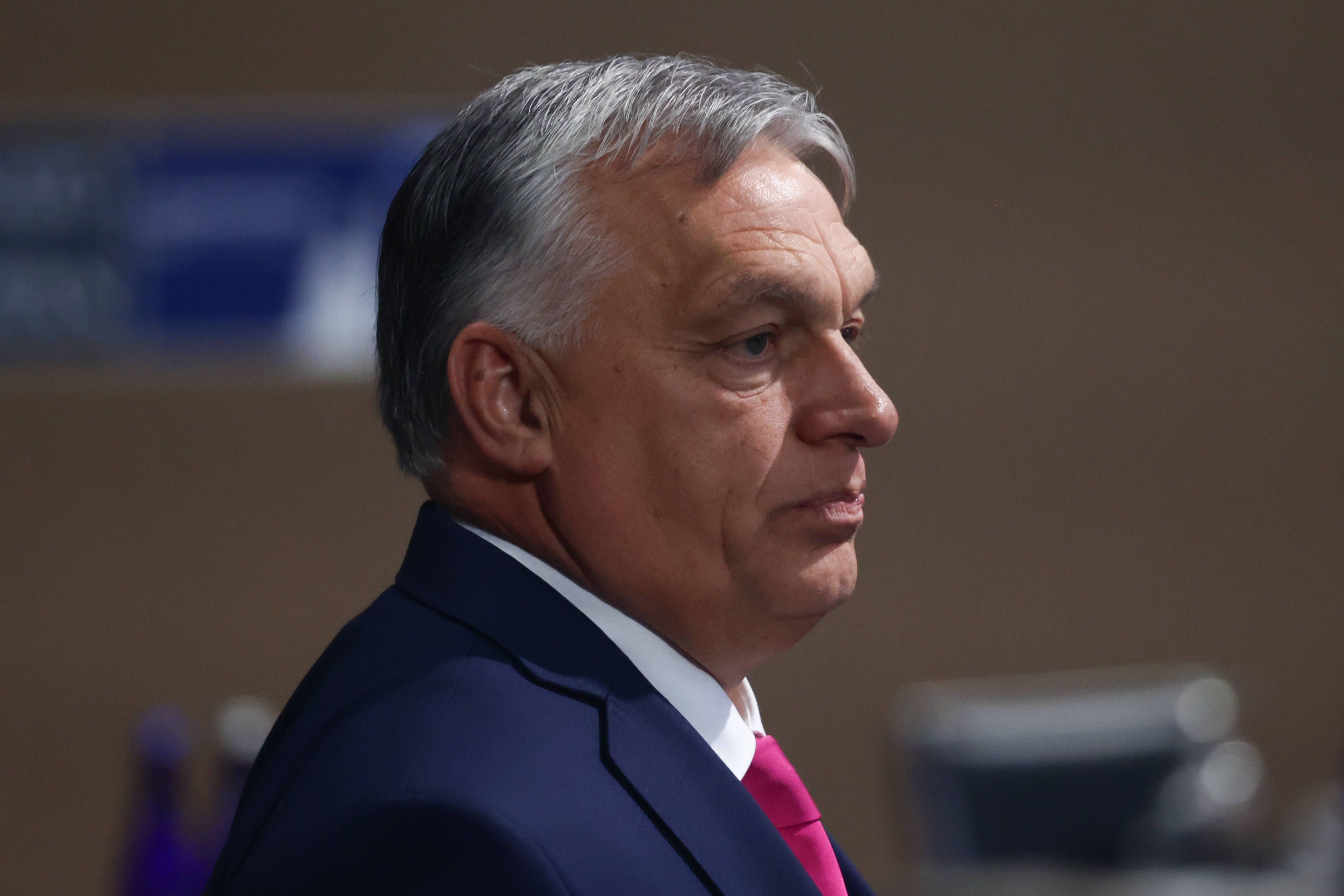 Die Regierung des ungarischen Ministerpräsidenten Viktor Orban lockert die Visa-Bestimmungen für russische und belarussiche Staatsbürger.