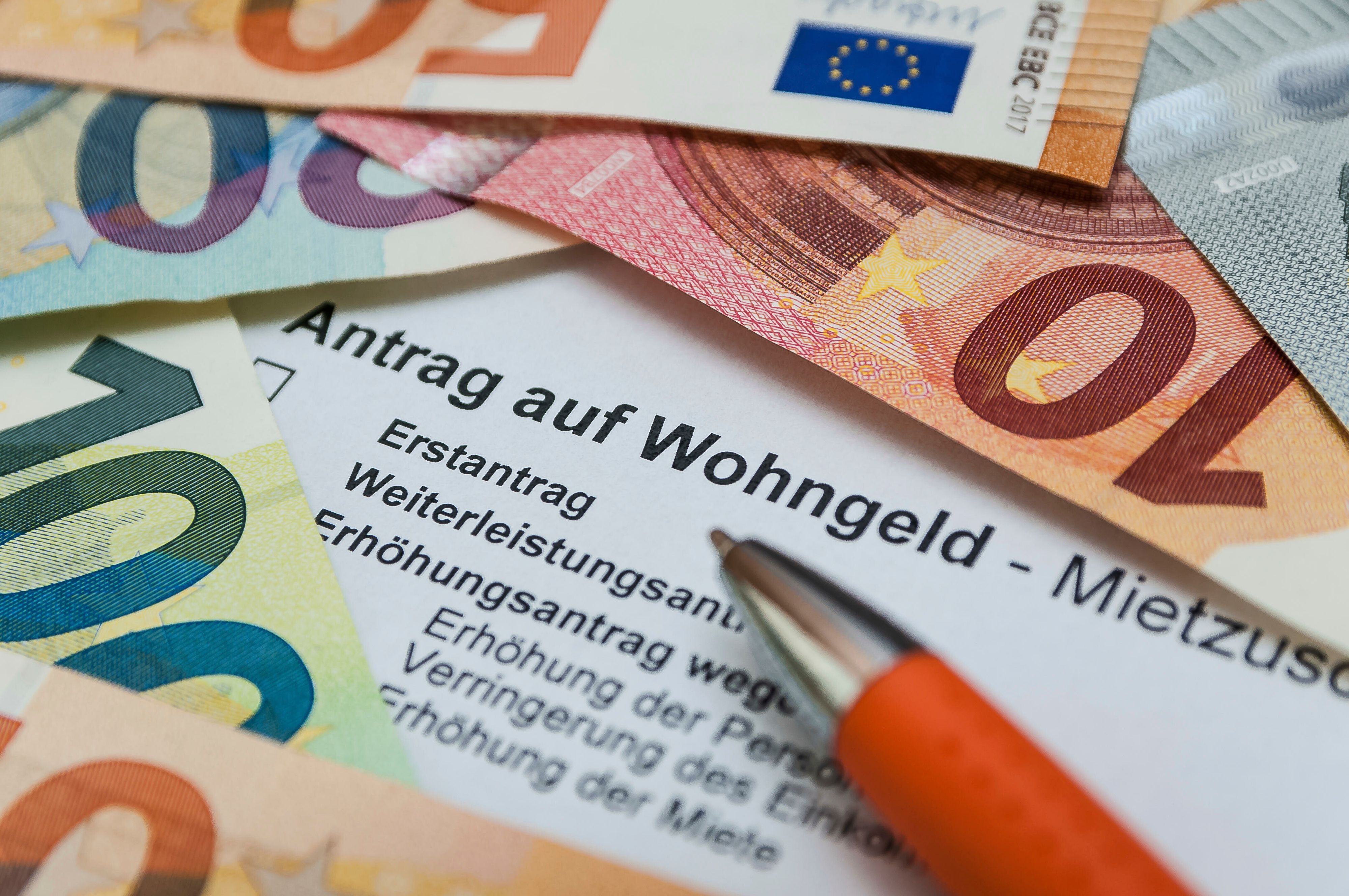 Die Diskussion um eine Familie aus Syrien, die 4.600 Euro Mindestsicherung erhält, ist voll im Gang.