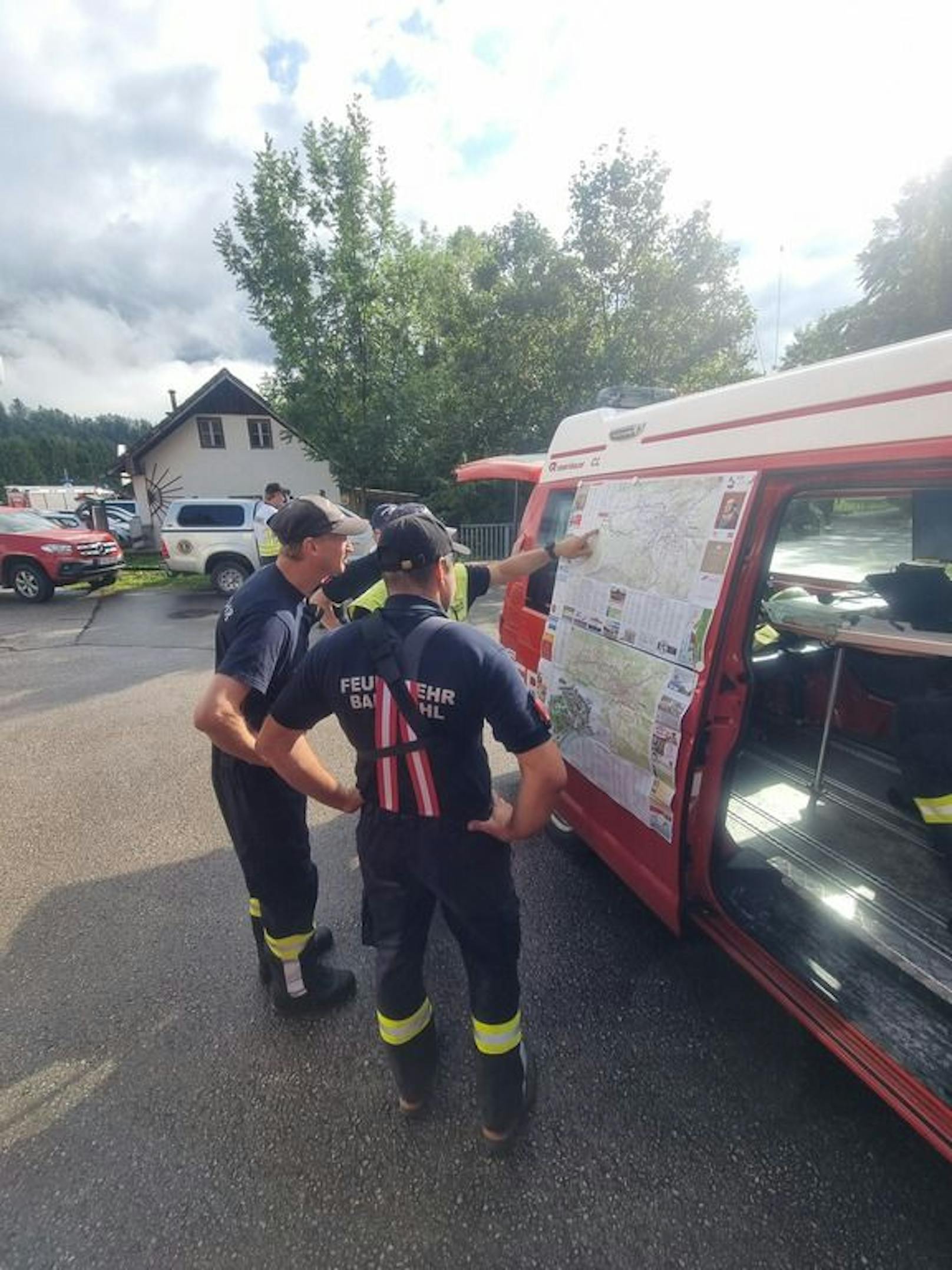 Mehr als 160 Helfer suchten nach dem vermissten Wanderer.