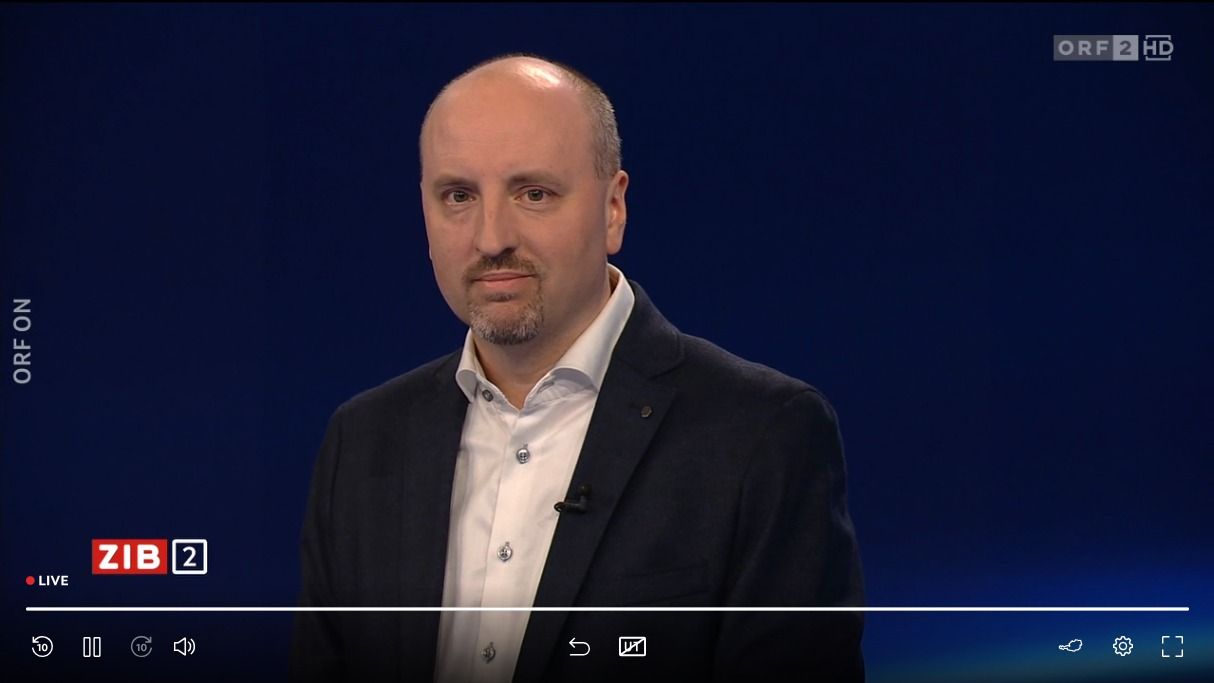 Politikwissenschaftler Laurenz Ennser-Jedenastik am späten Freitagabend in der ORF-
