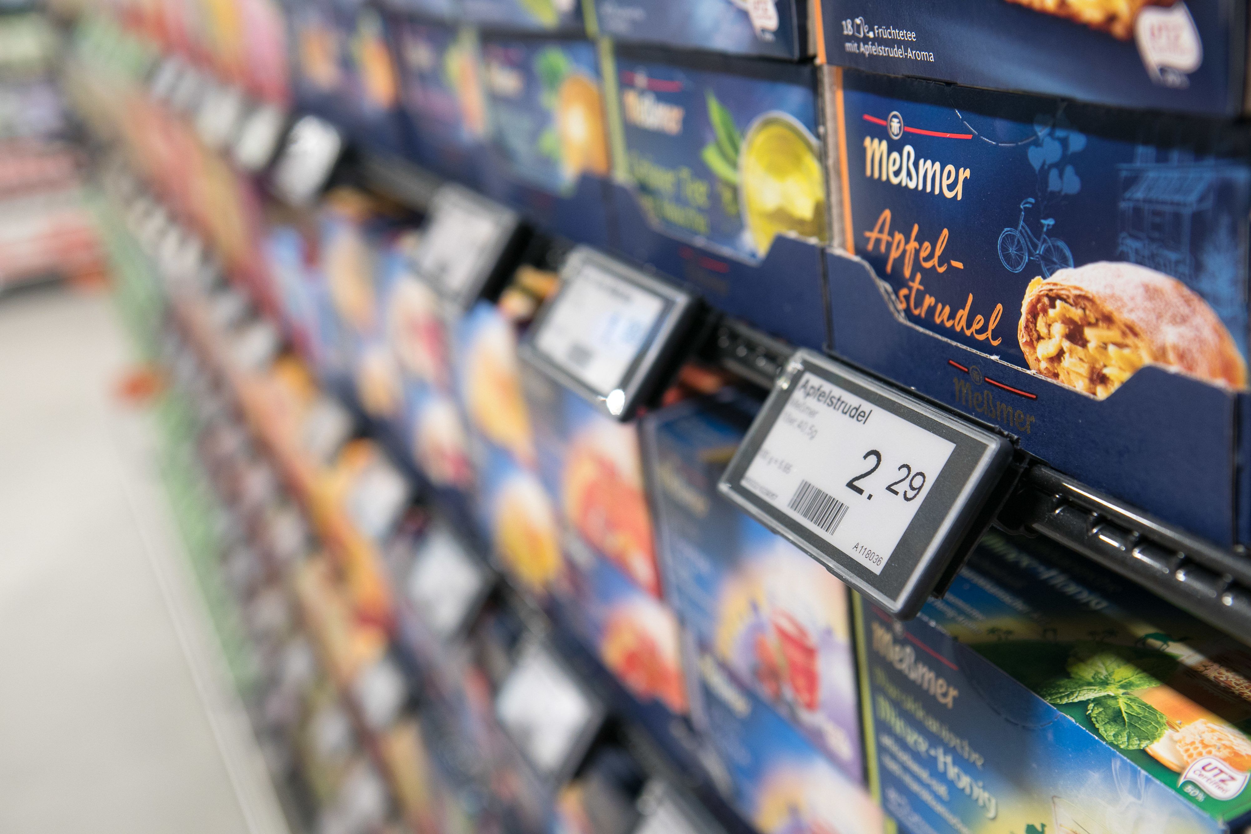 In 200 Sparfilialen werden die Preisschilder am Supermarktregal abgeschafft. (Symbolbild)