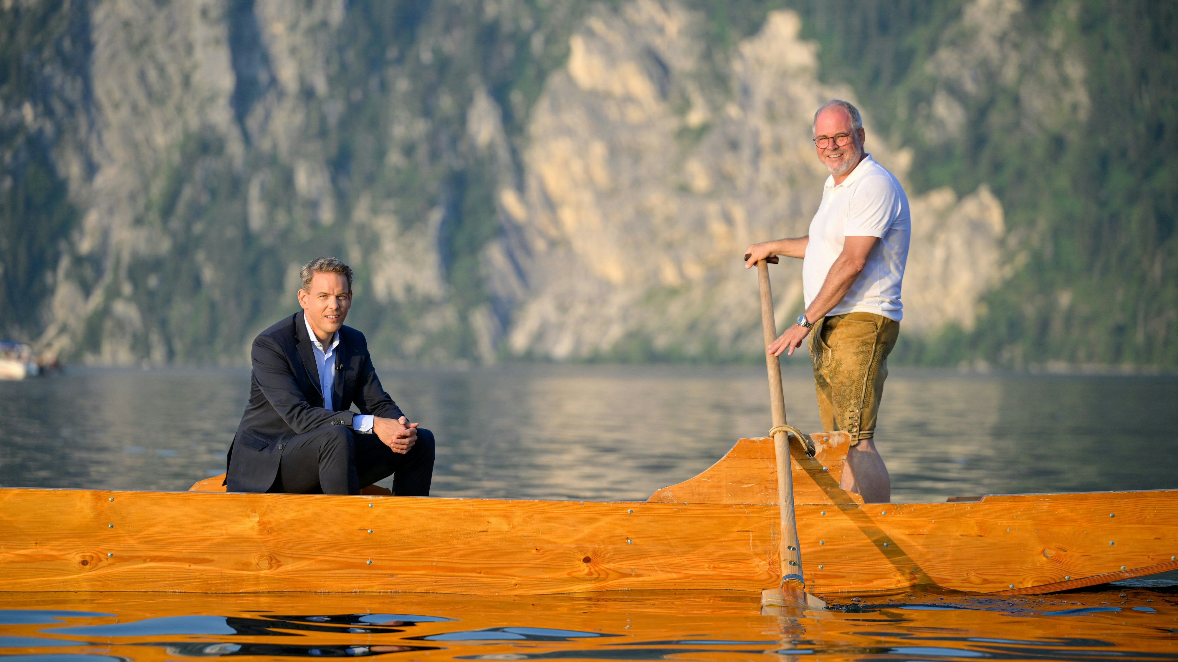 Der Mann links führt die ORF-Sommergespräche, der Mann rechts ist nur Deko