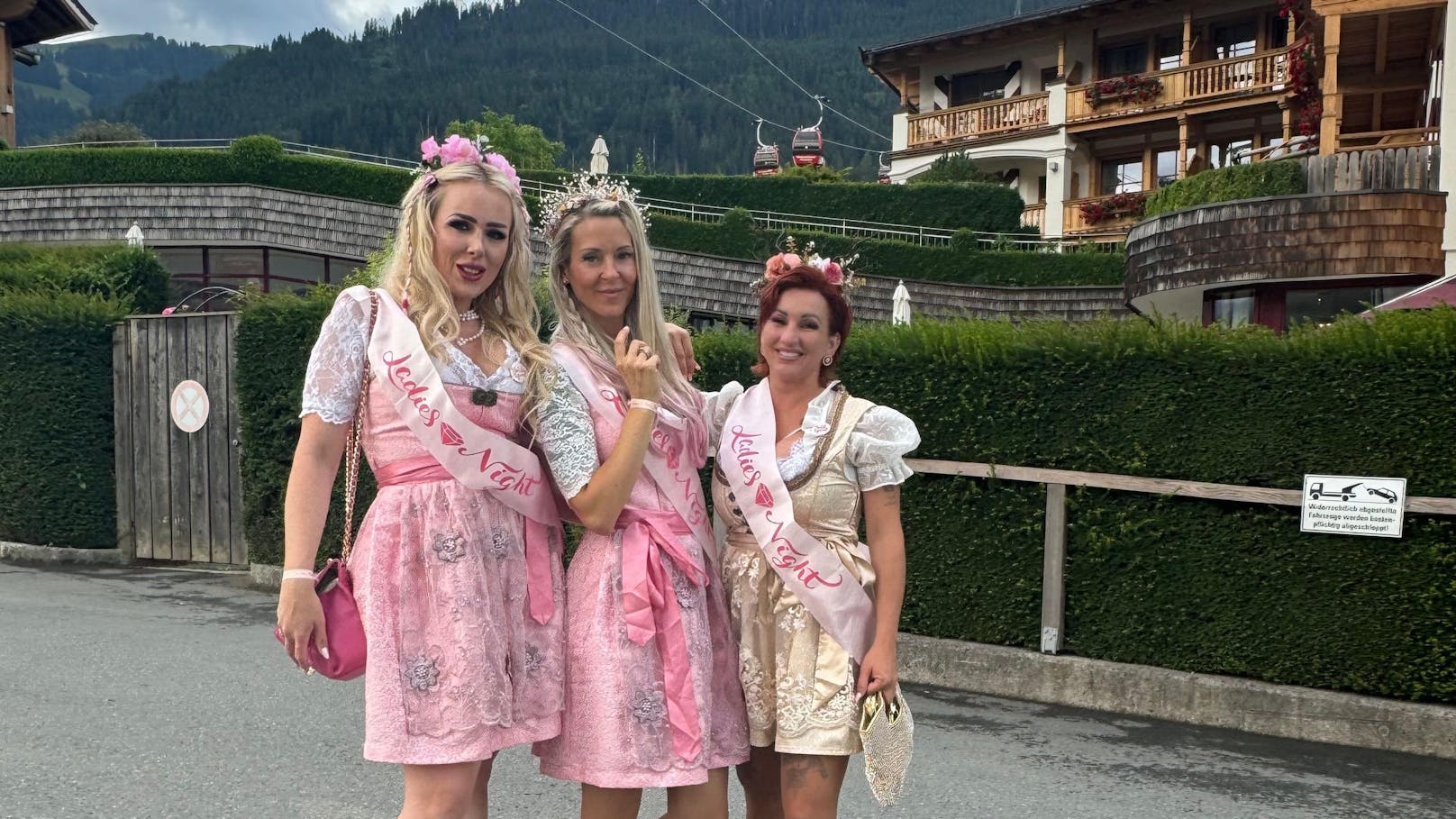 Lydia Kelovitz, Simone Lugner und Momo polterten in Kitzbühel