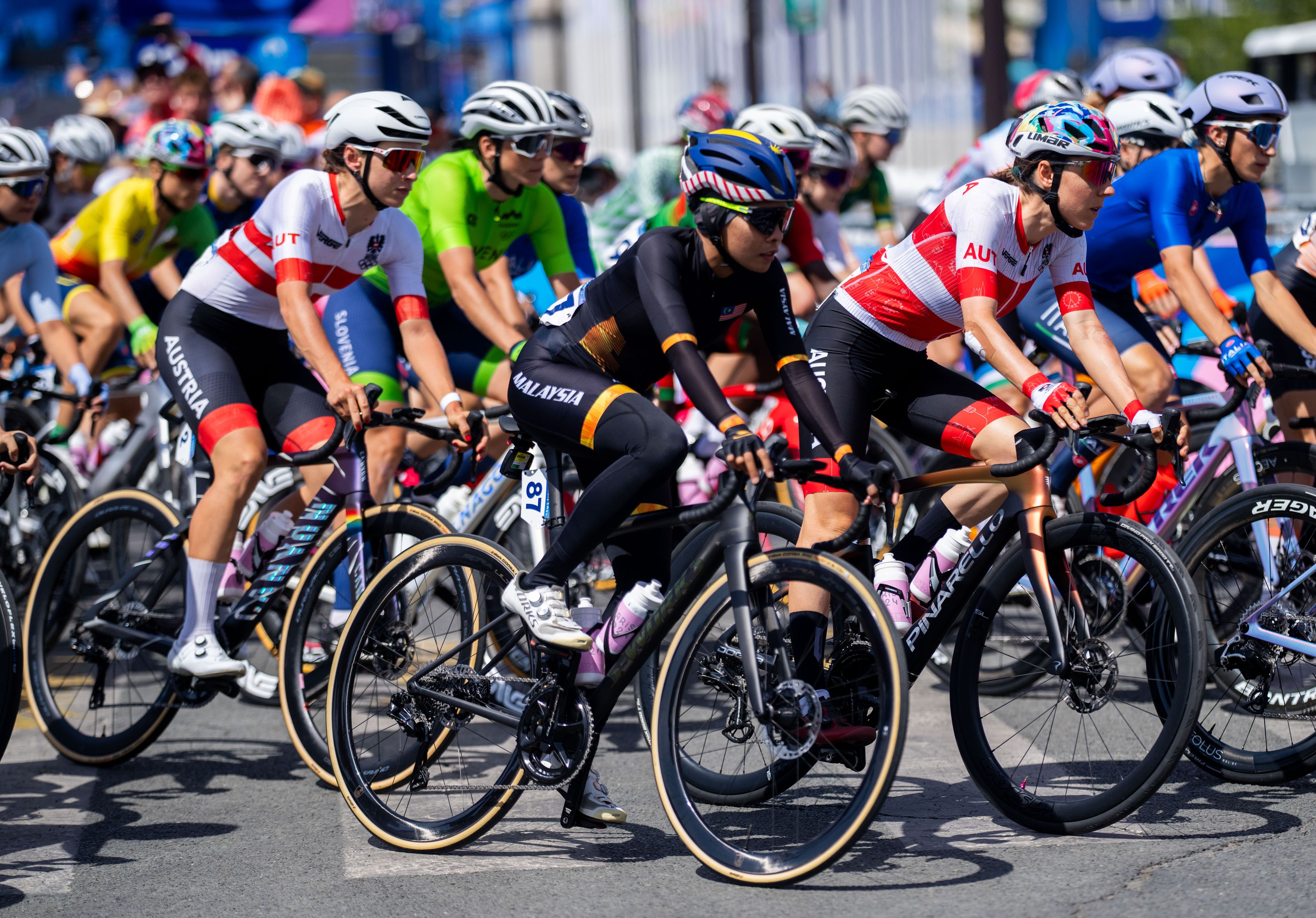 Schweinberger und Kiesenhofer im Straßenrennen von Paris.