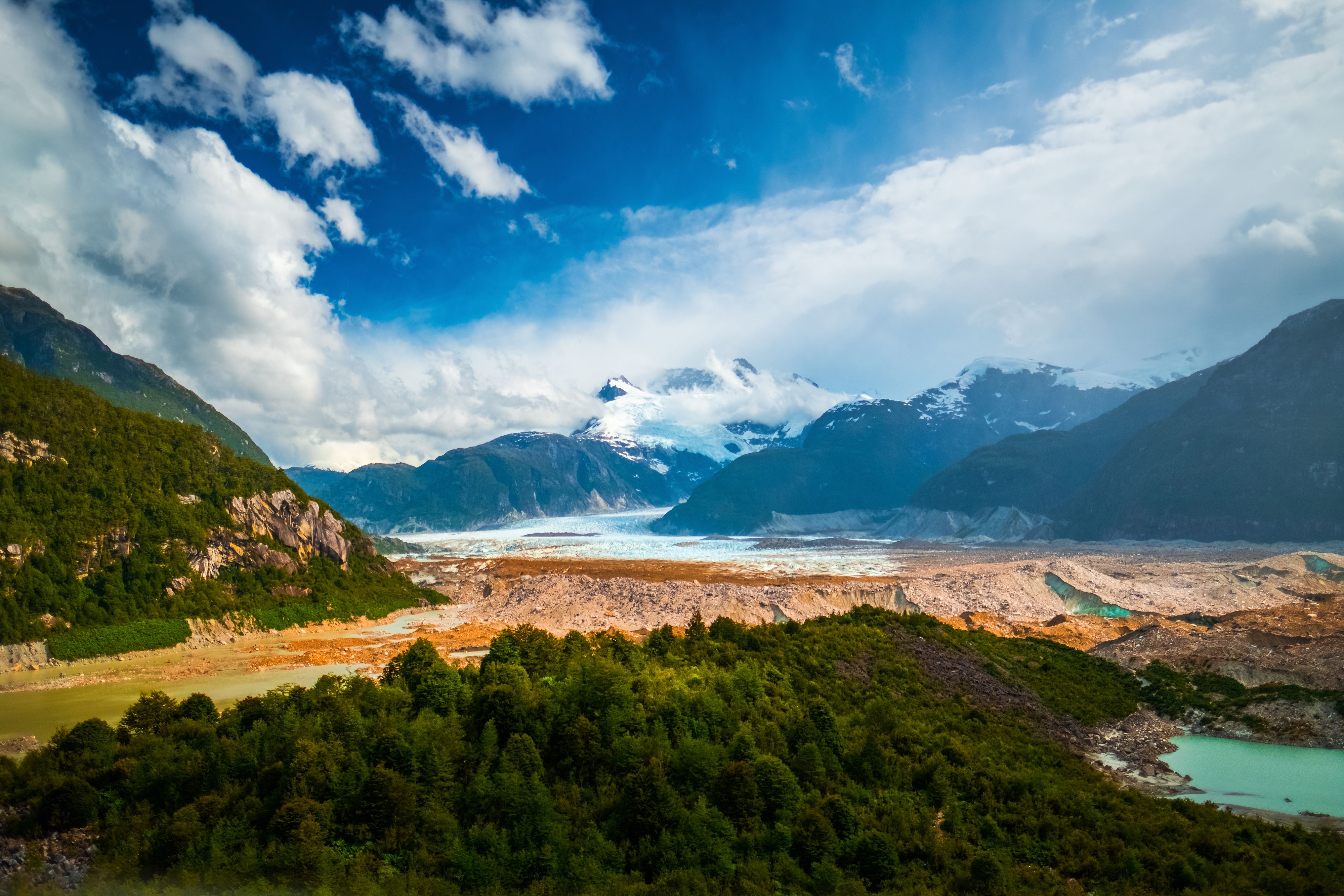 Blick auf den Exploradores-Gletscher am Rande des Nördlichen Patagonischen Eisfeldes im Süden Chiles.