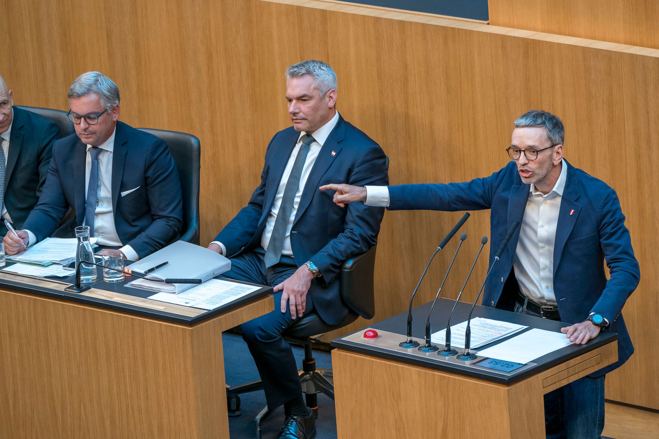 FPÖ-Chef Herbert Kickl tobt wegen &nbsp;der Aussagen von Bundeskanzler Karl Nehammer (ÖVP) in einem Interview mit der APA.