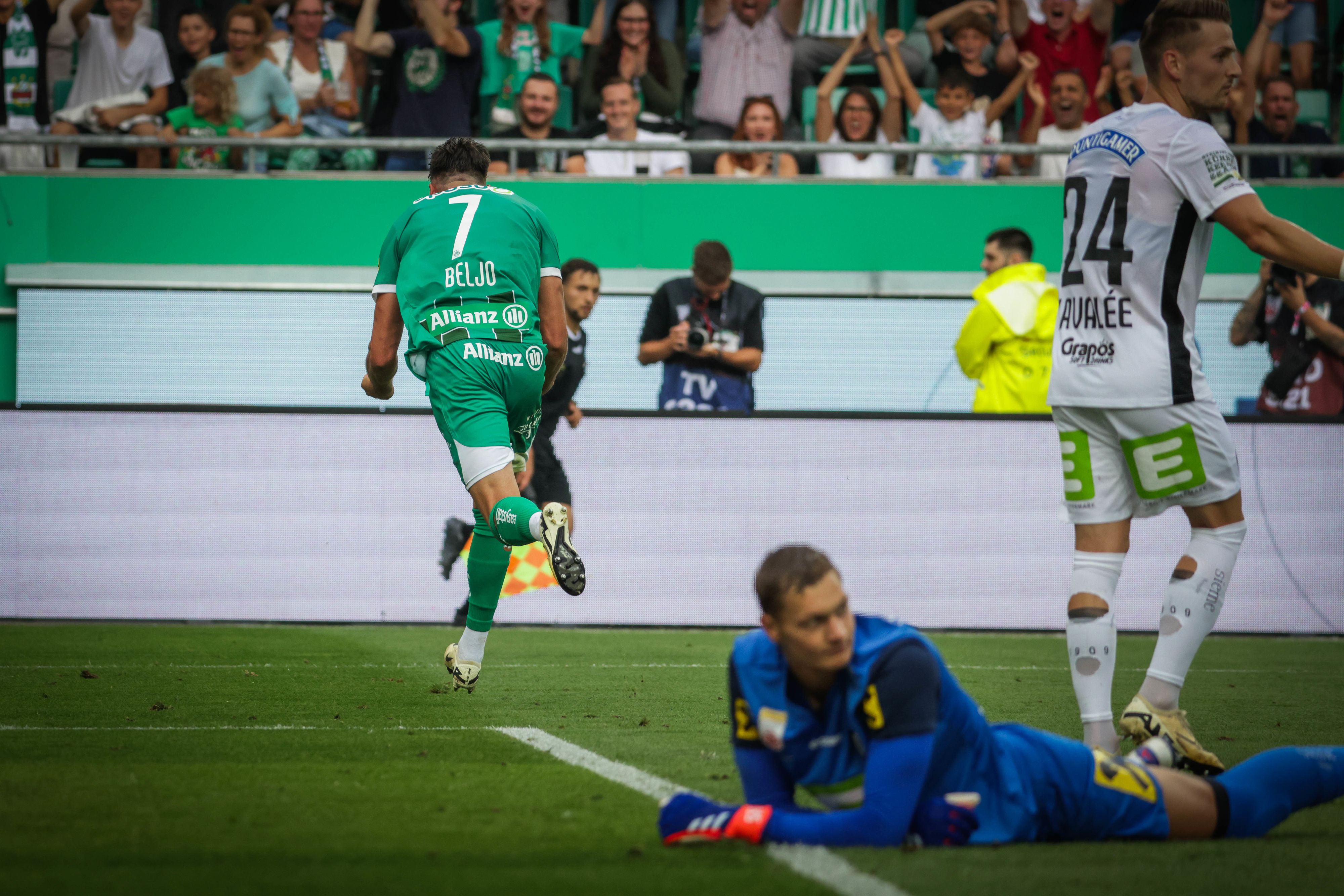 Beljo bringt Rapid im ersten Ligaspiel in Führung.