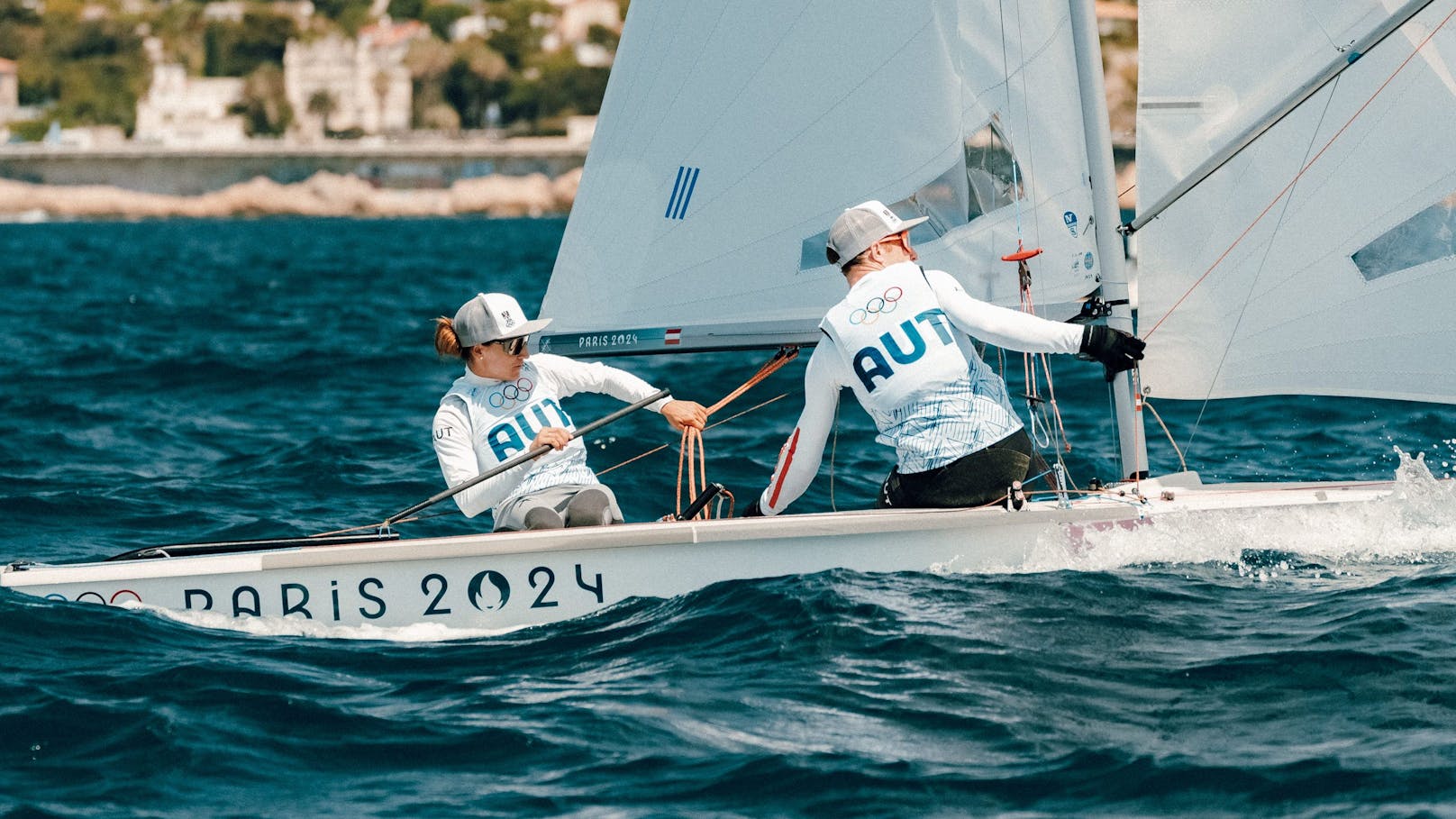 Heimisches Segel-Duo bei Olympia auf Goldkurs