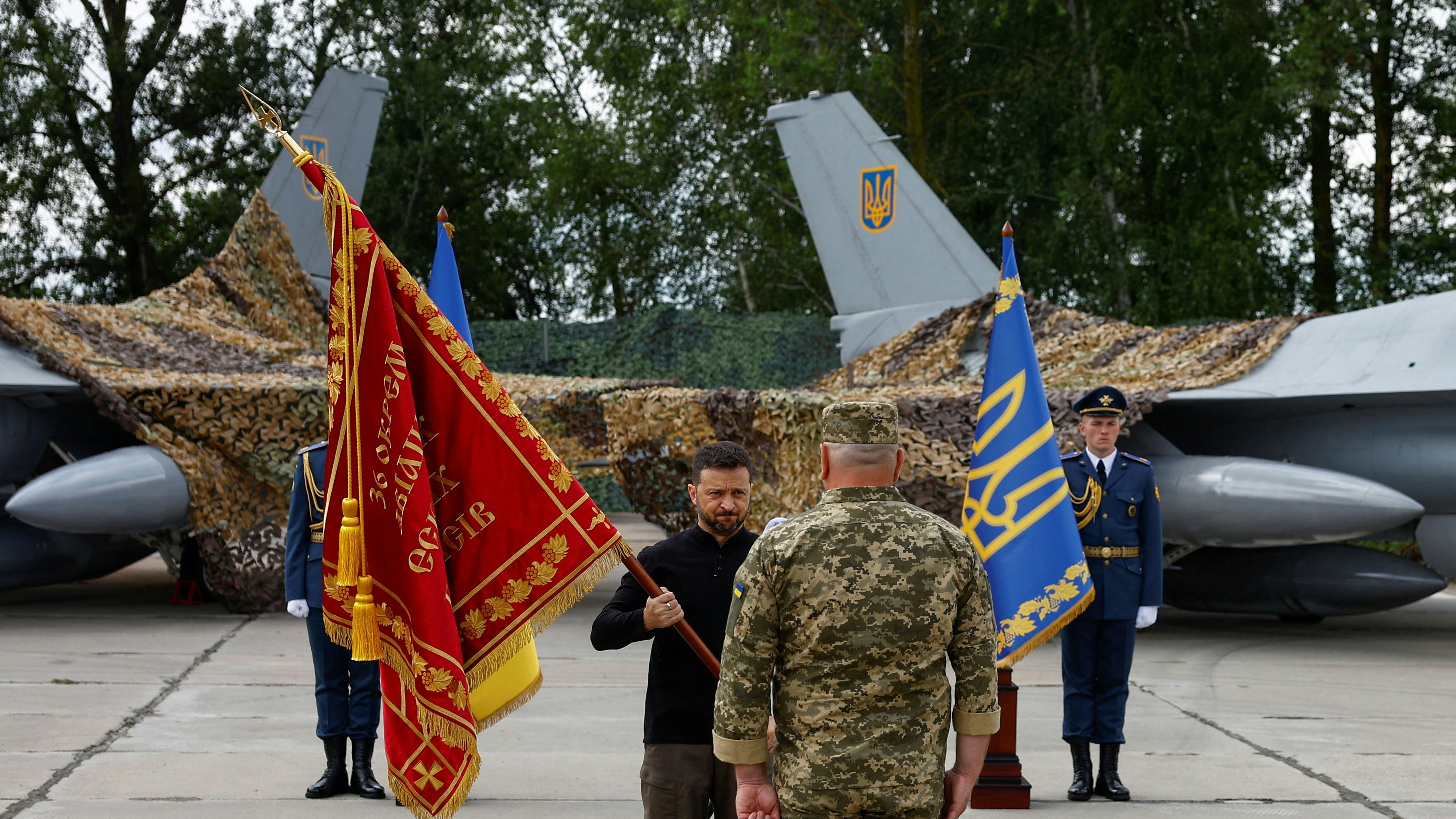 Heute.at - Nach F16-Absturz entlässt Selenski den Luftwaffen-Chef