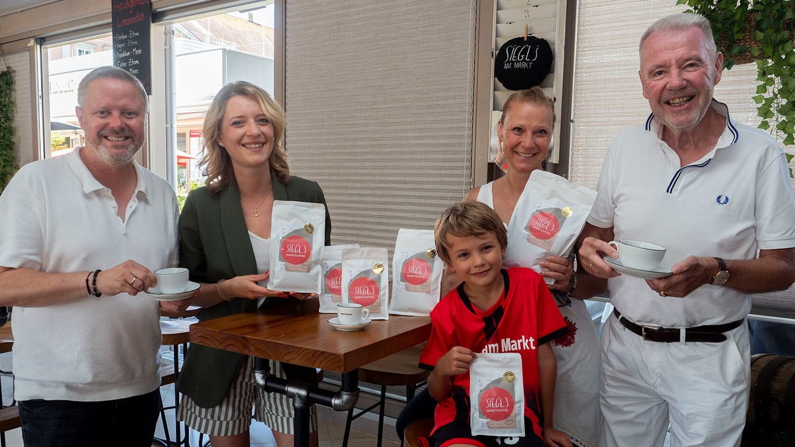 Starkes Frauen-Duo lockt mit Bier und Kaffee