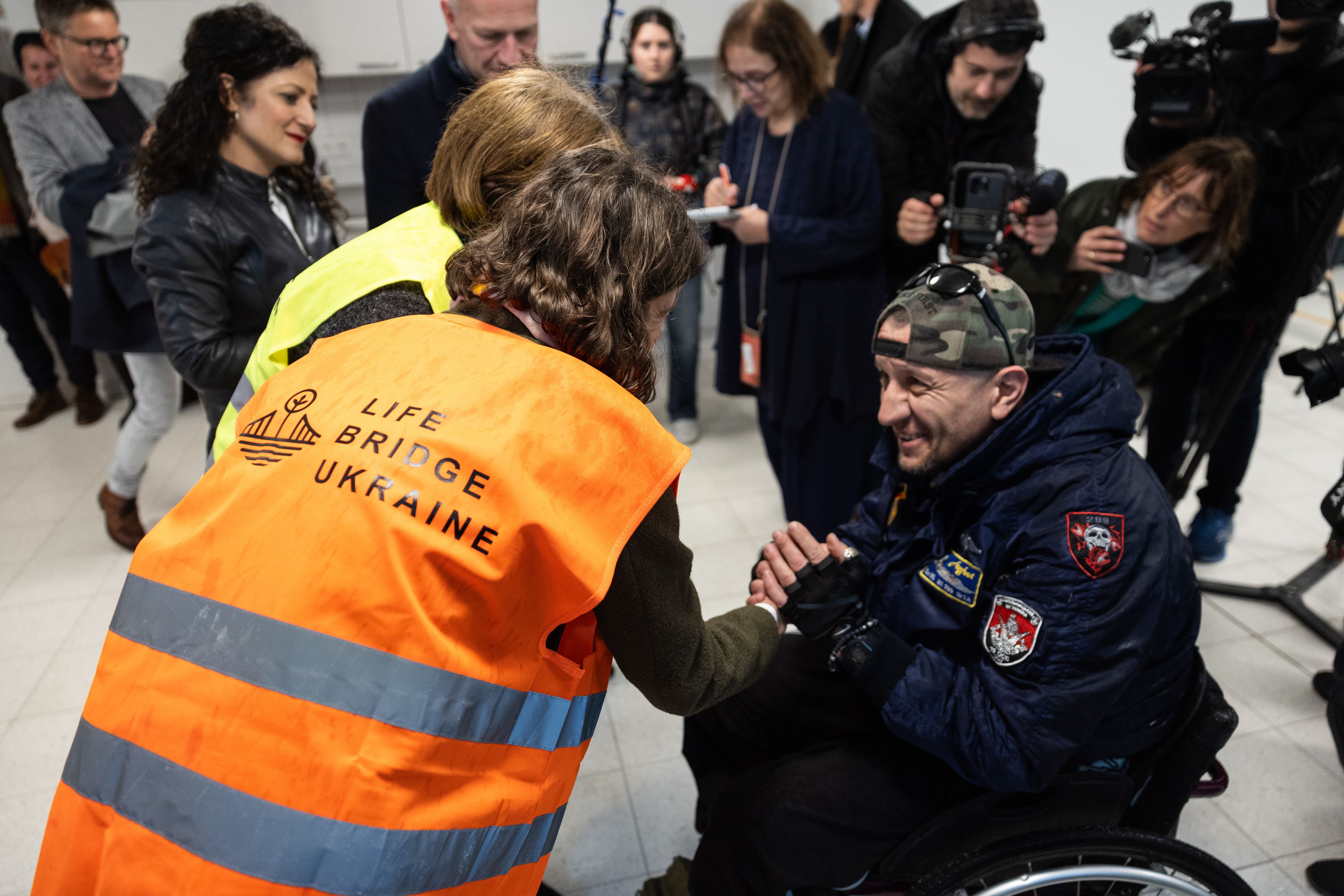Der Ukraine-Soldat Witali Saiko war auf einen Rollstuhl angewiesen, nachdem er beide Unterschenkel im Krieg verlor.