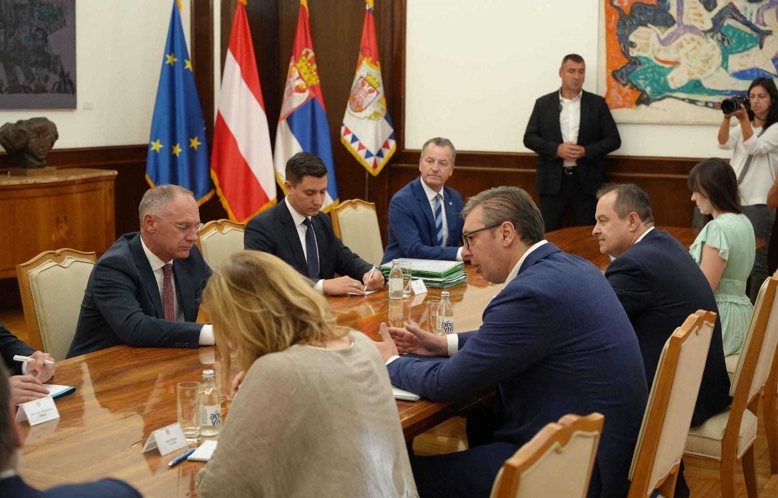 Innenminister Karner im Gespräch mit Aleksandar Vucic und Ivica Dacic 