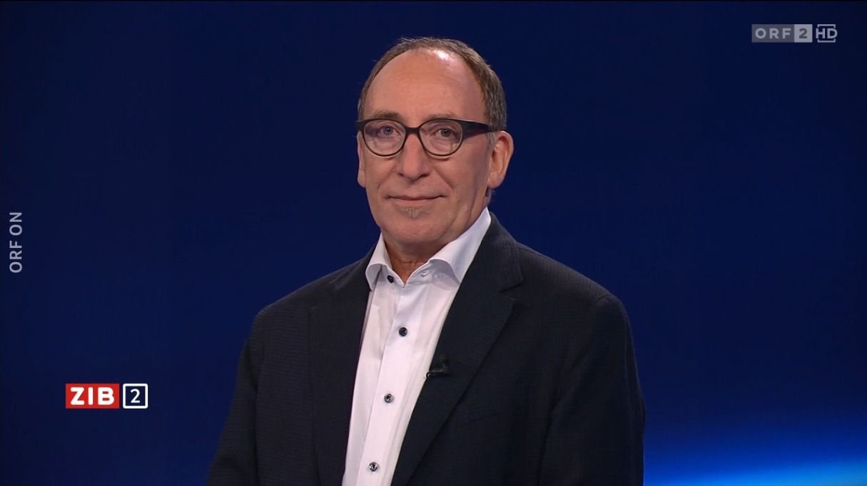 Sozialminister Johannes Rauch von den Grünen am späten Dienstagabend in der ORF-