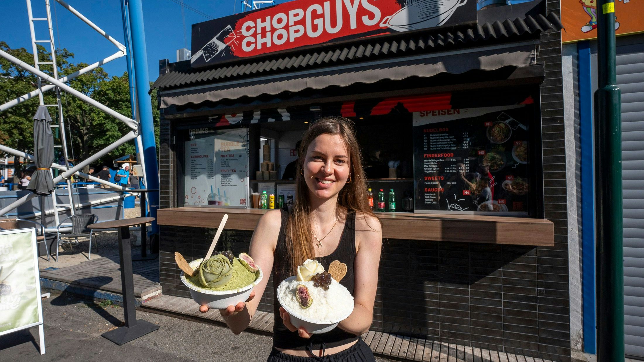 "Heute"-Redakteurin Hannah Maier testete den neuen Eis-Trend im Prater.