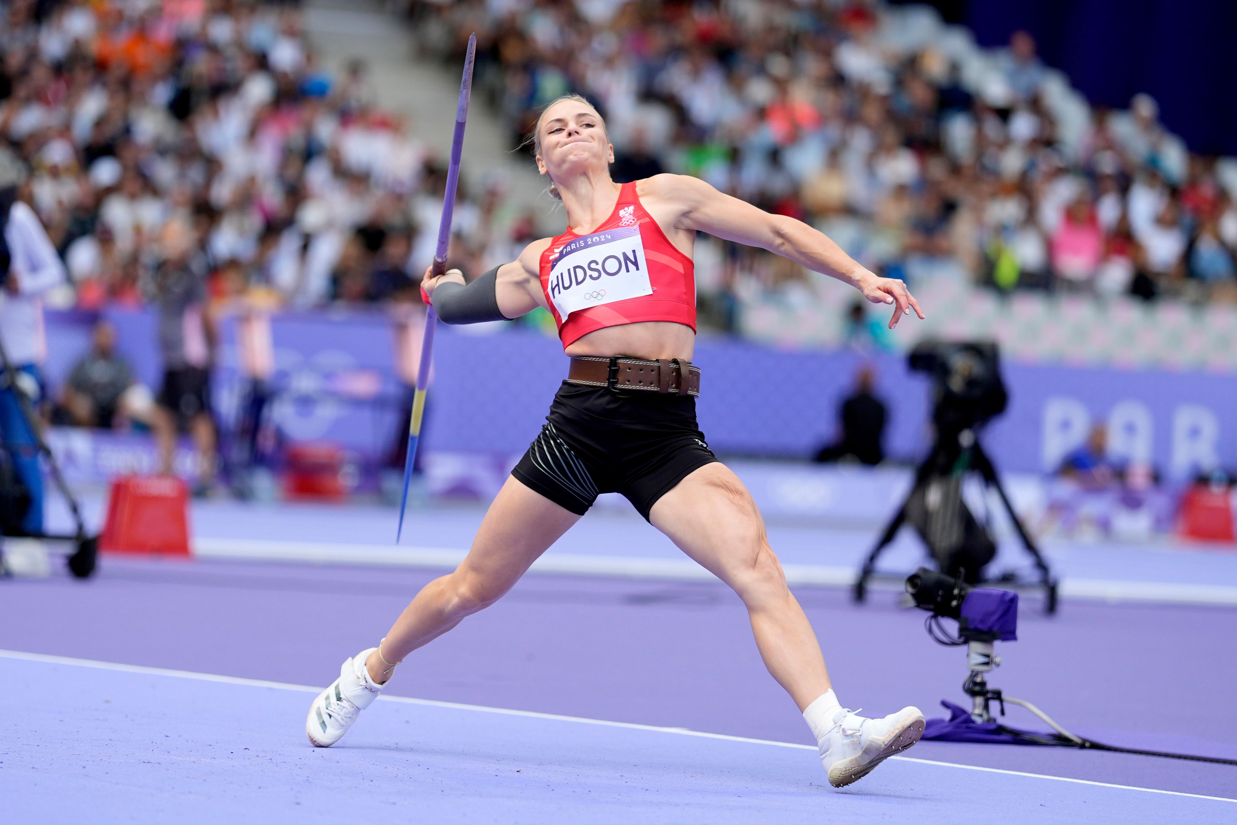 Victoria Hudson scheitert in Paris.