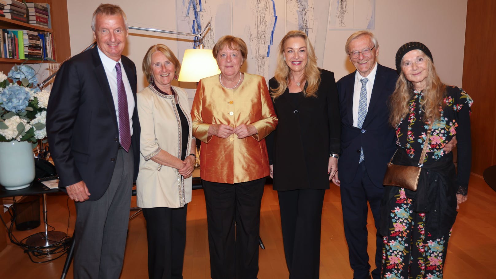 v.l. Martin und Ilse Bartenstein, Festspielpräsidentin Kristina Hammer, Ex-Bundeskanzlerin Angela Merkel, Ex-Bundeskanzler Wolfgang Schüssel mit Ehefrau Gigi.