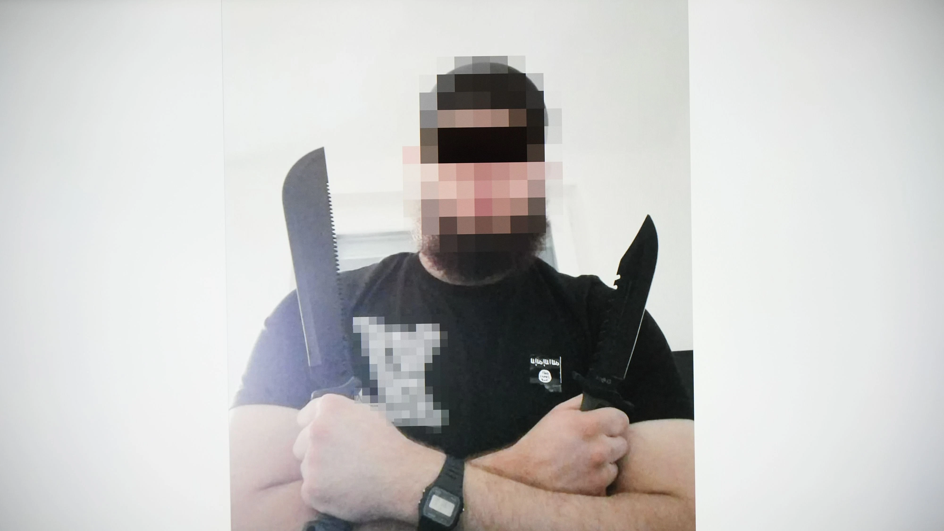 Beran A. hatte sich zuletzt radikalisiert, seinen Job gekündigt und Bombenbau-Pläne heruntergeladen.