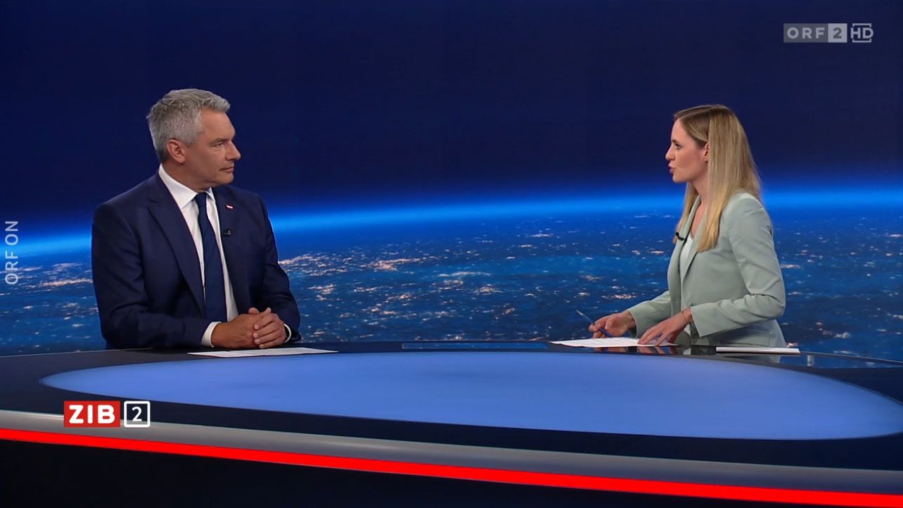 Kanzler Karl Nehammer nach der Vereitelung des Terroranschlags auf ein Taylor-Swift-Konzert in Wien in der ZIB2 mit Margit Laufer am 8. August 2024.