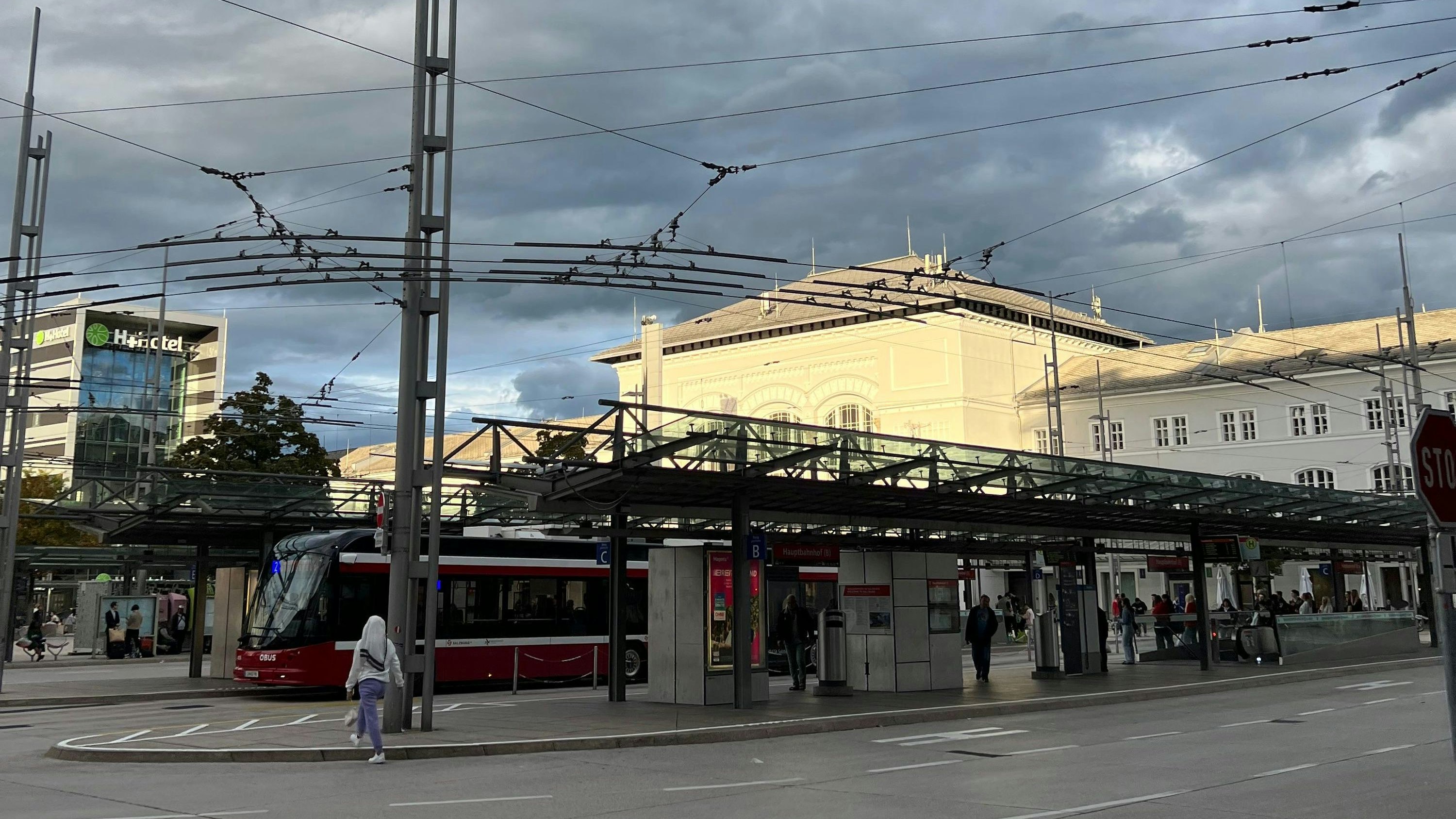 Innerhalb nur weniger Stunden musste die Polizei zwei Mal am Hbf ausrücken.