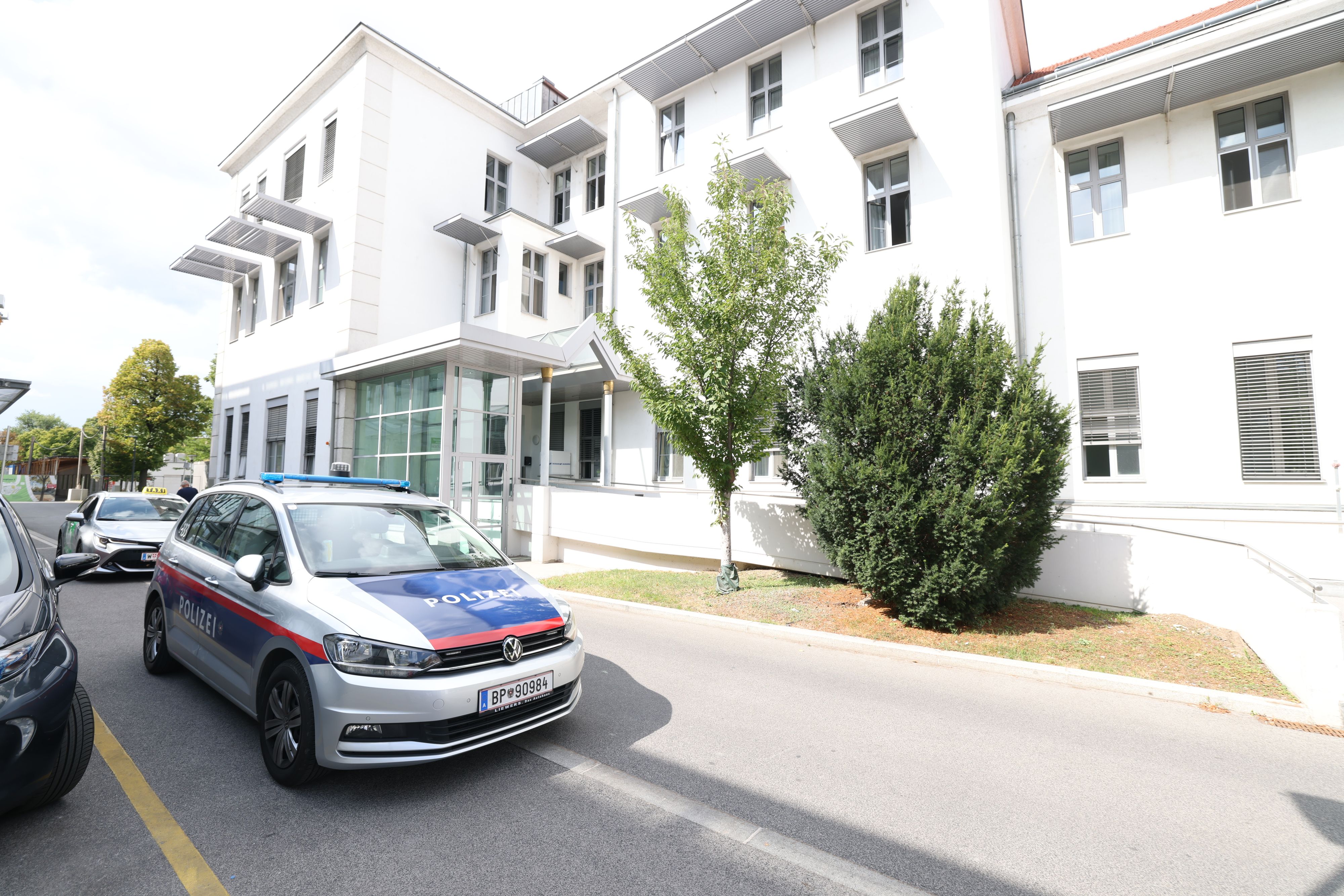 In der Klinik Favoriten soll einer Patientin eine tödliche Dosis Schnmerzmittel verabreicht worden sein – Mordermittlungen laufen.