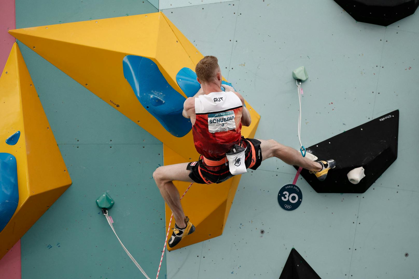 Für Jakob Schubert ist es die zweite Olympia-Bronzemedaille nach Tokio 2021. 