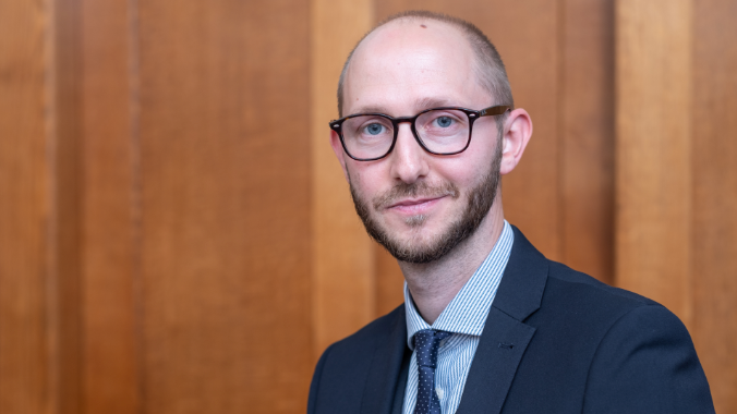 Daten-Forscher Prof. Ian Hodgkinson macht sich über Memes Gedanken.