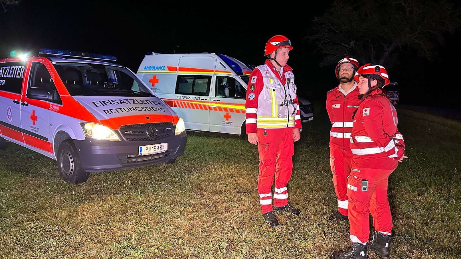 Kurz vor 03:00 Uhr morgens wurde der Abschnitt Kirchberg zu einem B3 Scheunenbrand mit der Info "Scheune in Vollbrand" alarmiert. Mehrere Rinder konnten nicht mehr gerettet werden.