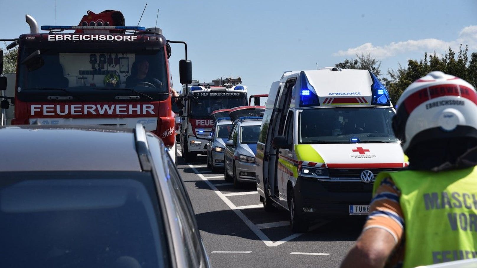 Der Unfall forderte zum Glück nur zwei leicht Verletzte. Die Kinder kamen ohne Verletzungen davon.