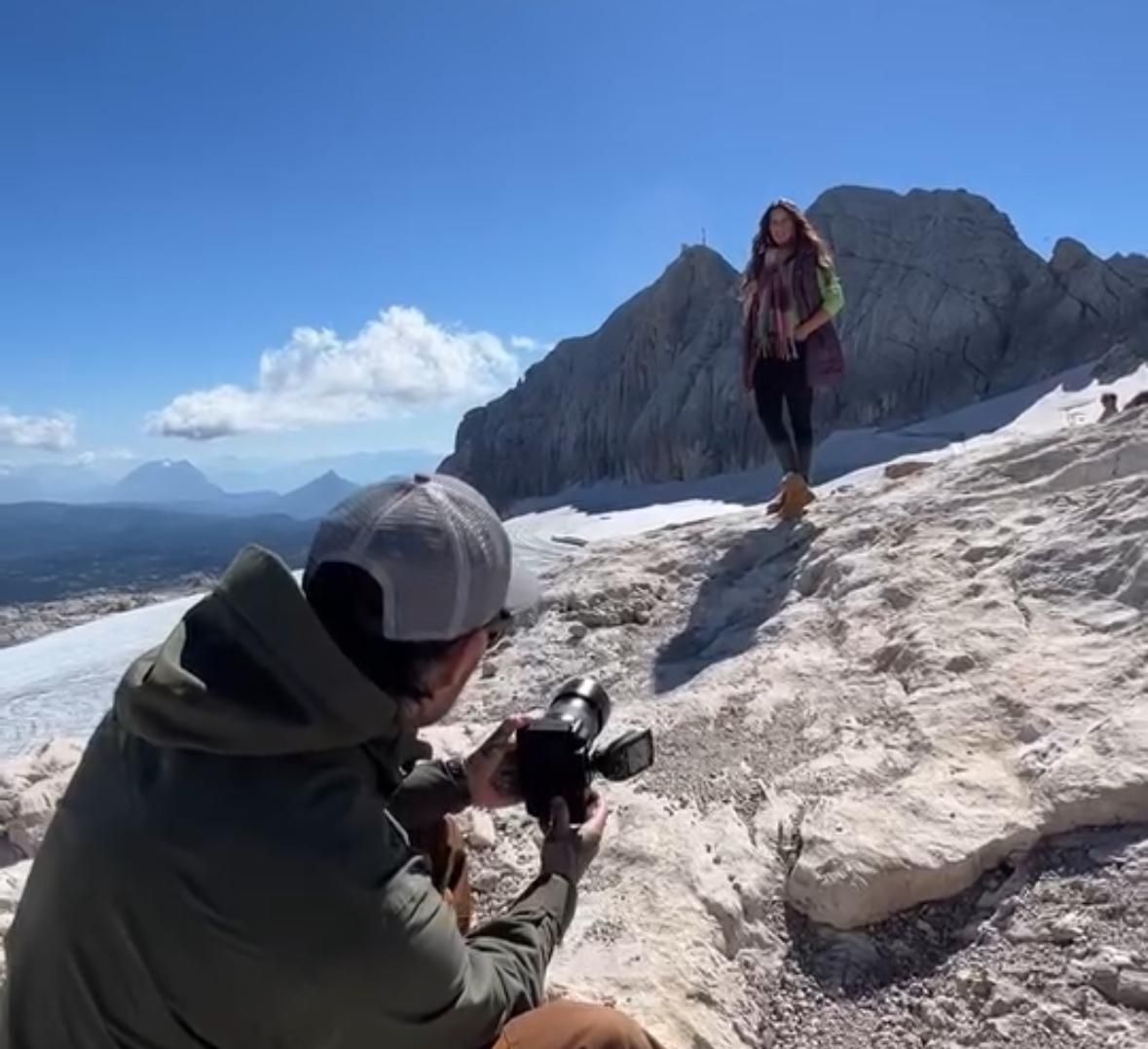 Martina Reuter stand am Dachstein vor der Kamera